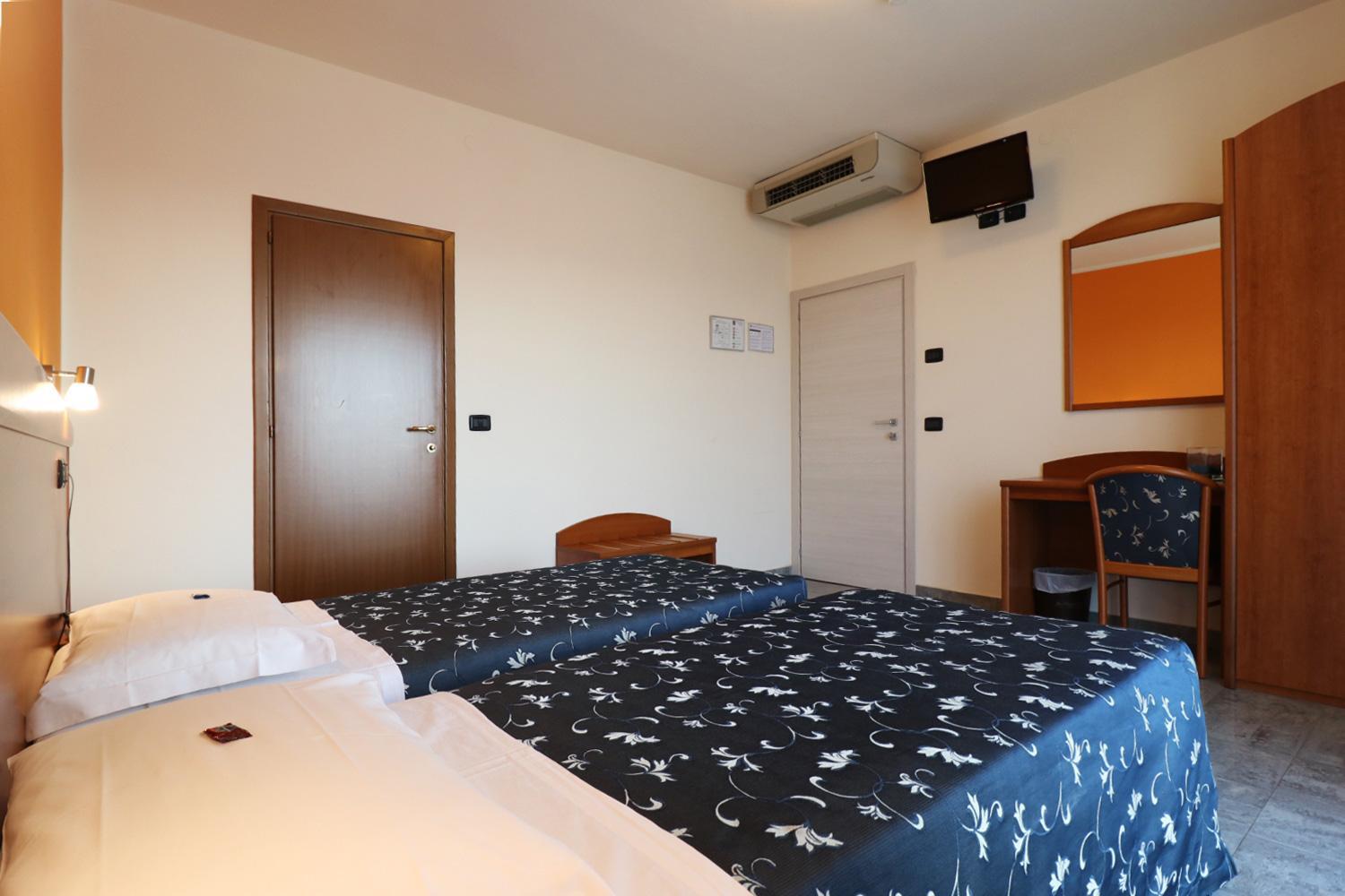 Twin Room with Balcony