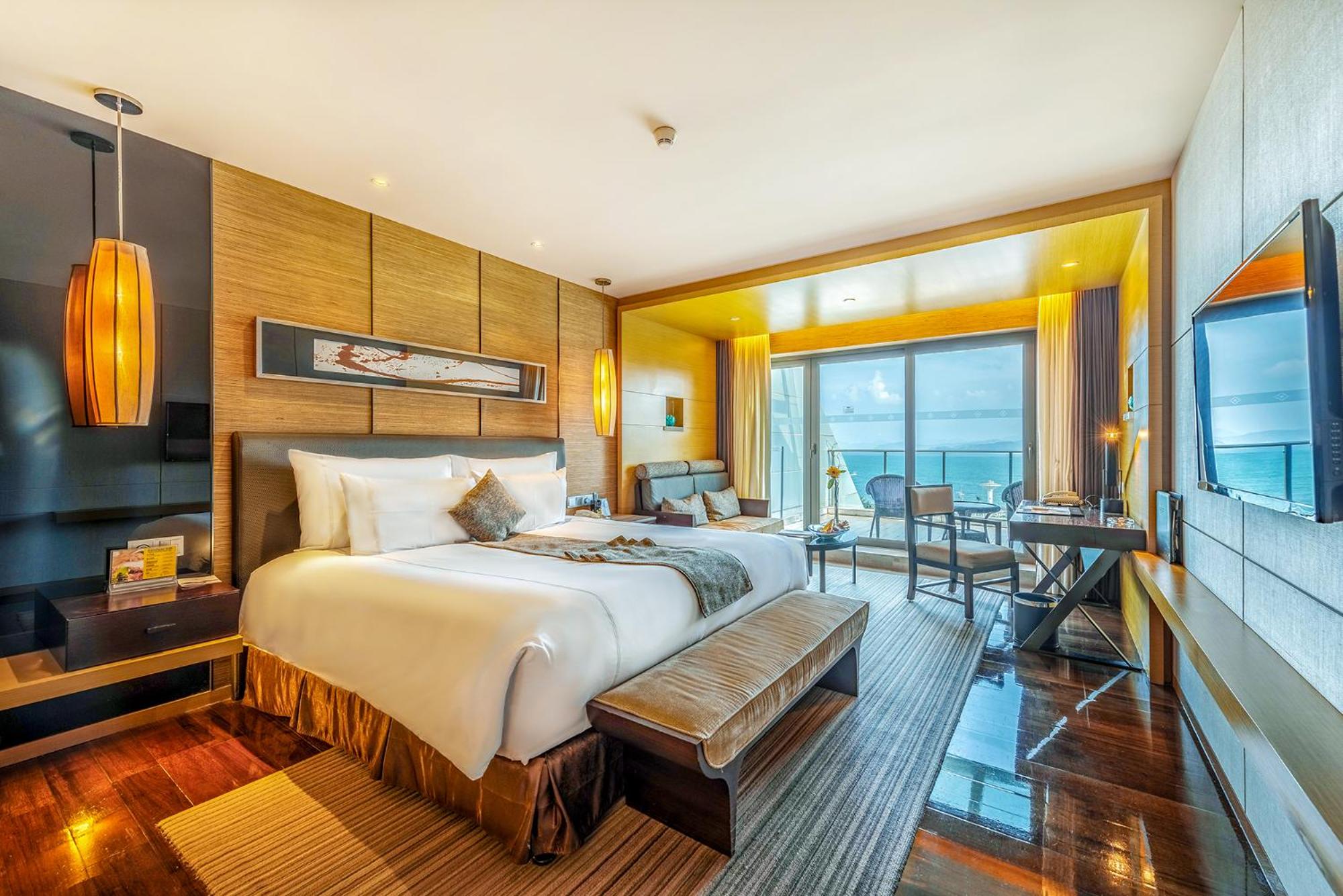 Luxury King Room with Sea View 