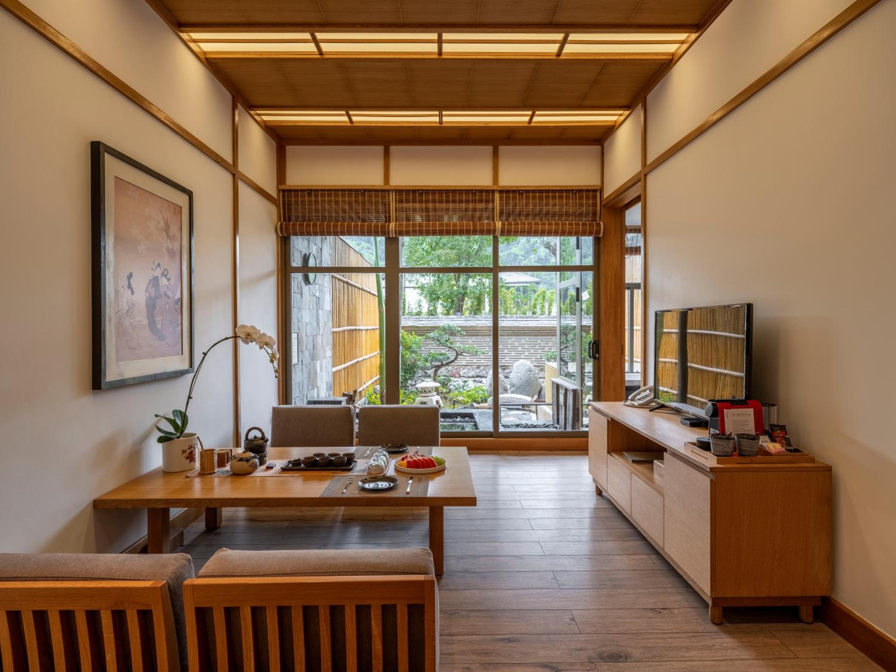 Washitsu Ichi Room with Public Onsen