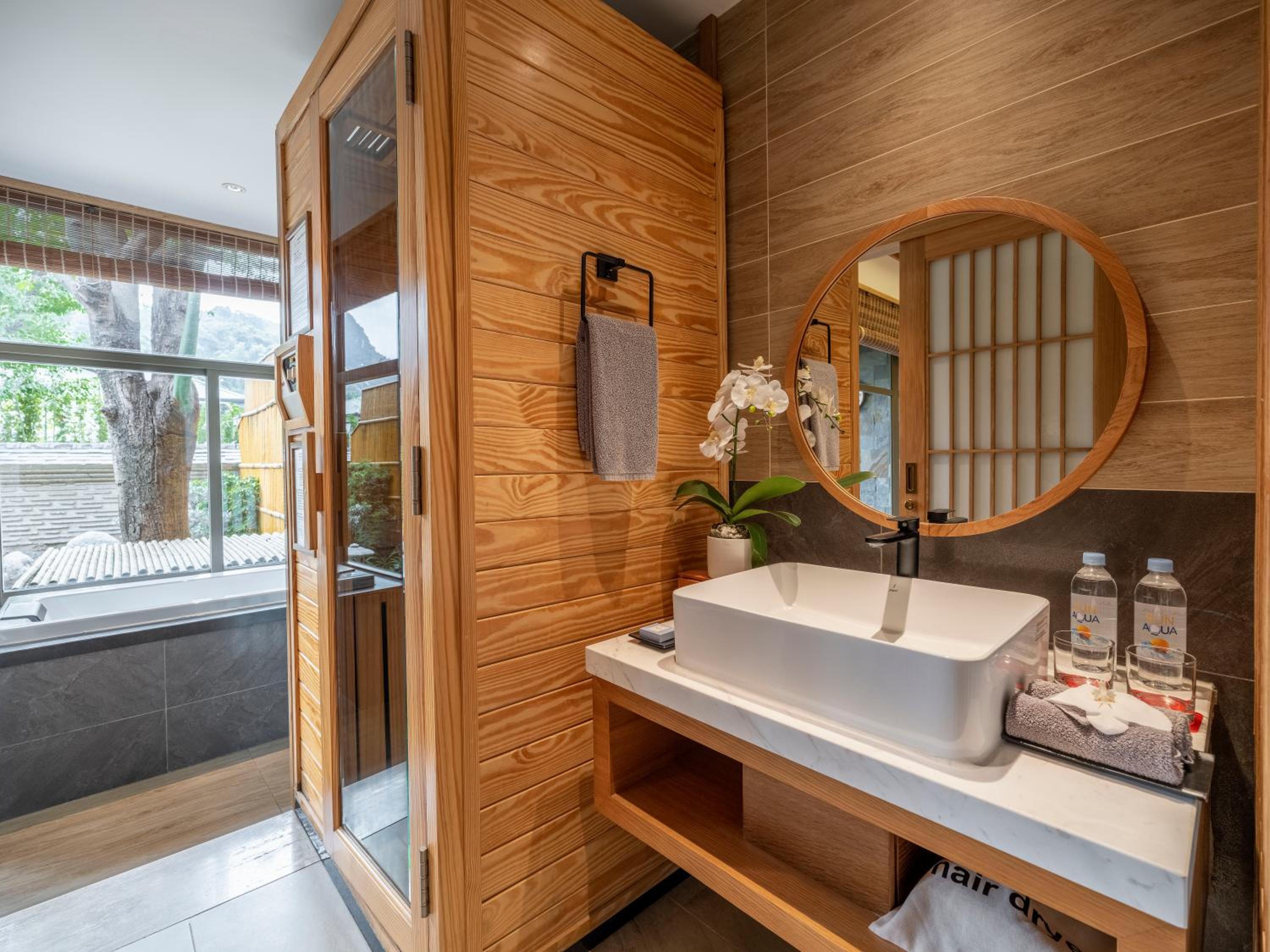 Washitsu Ichi Room with Public Onsen