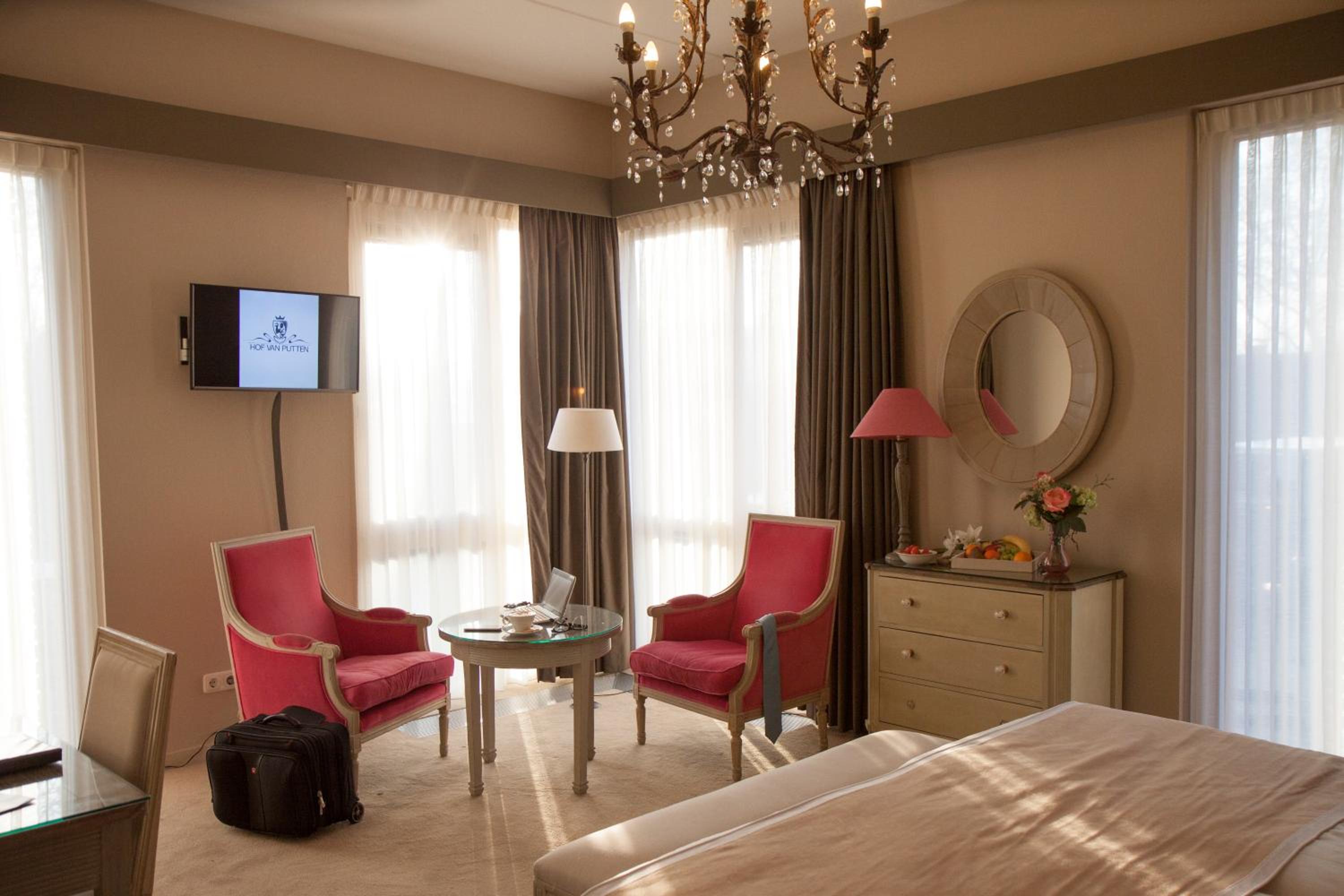 Deluxe Suite