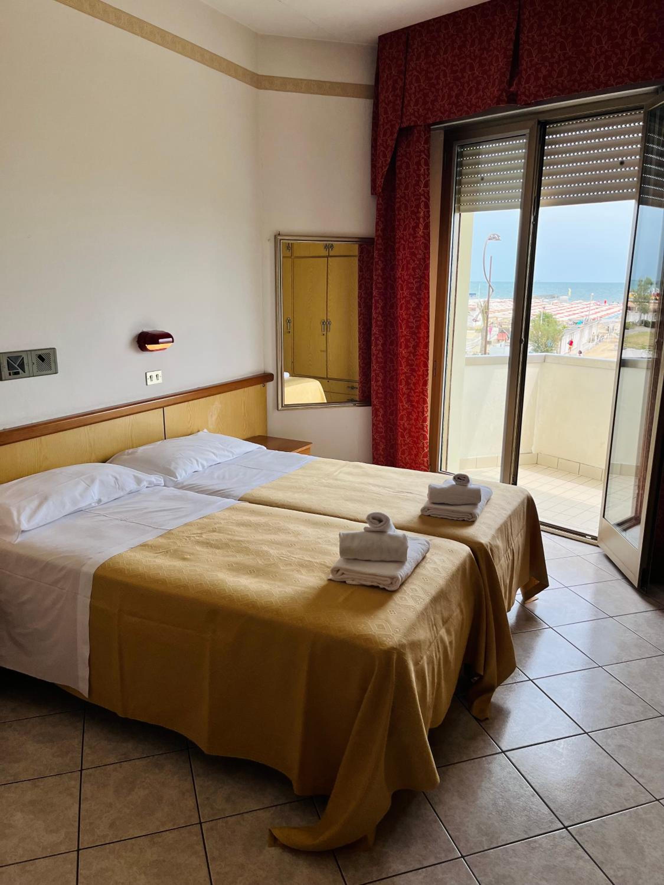 Double Room with Balcony and Sea View