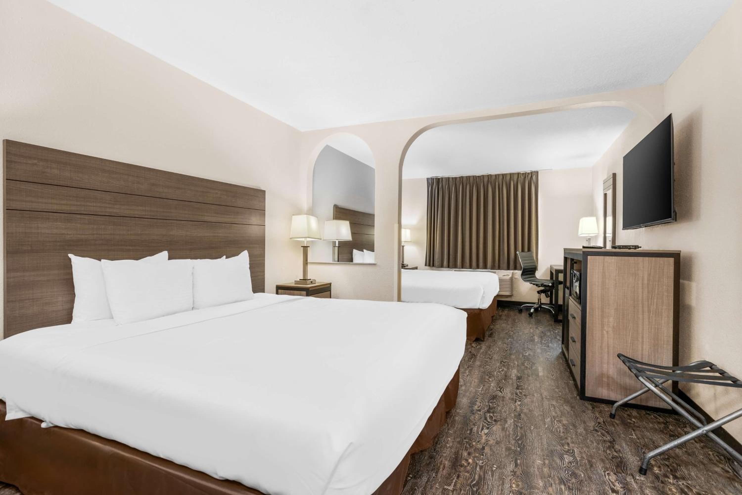 King Room with Two King Beds