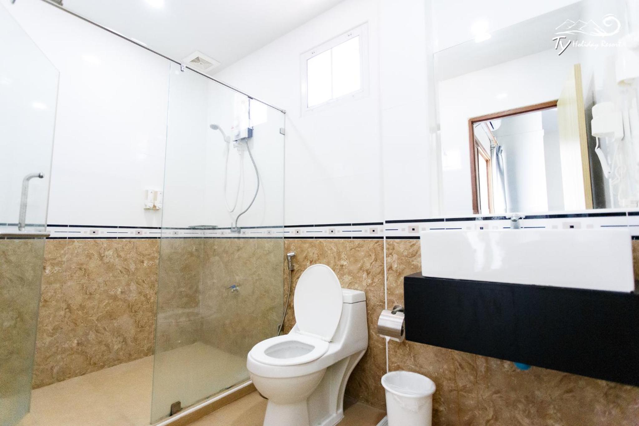 Seven-Bedroom Villa with Private Pool 233	