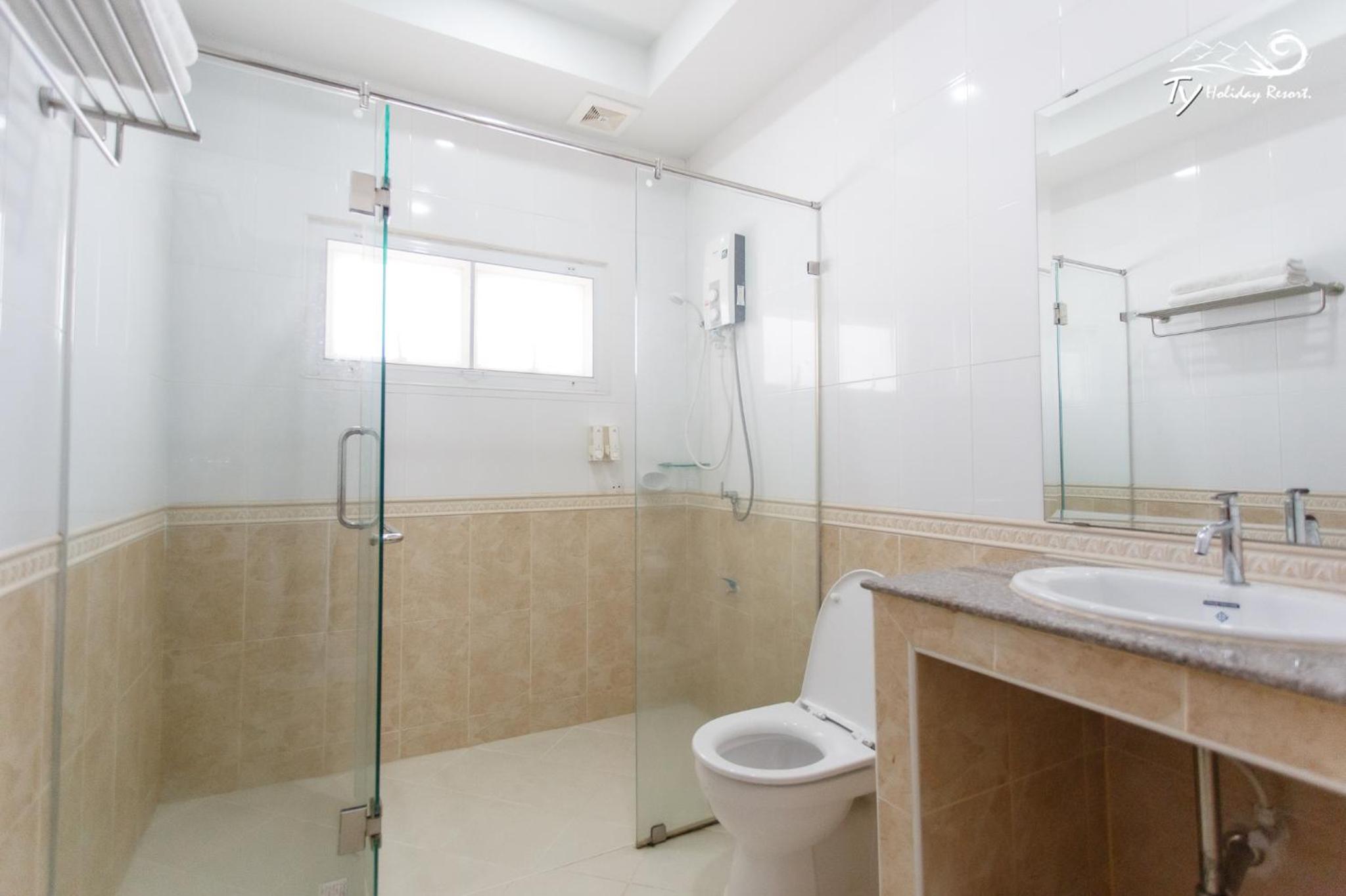 Seven-Bedroom Villa with Private Pool 233	