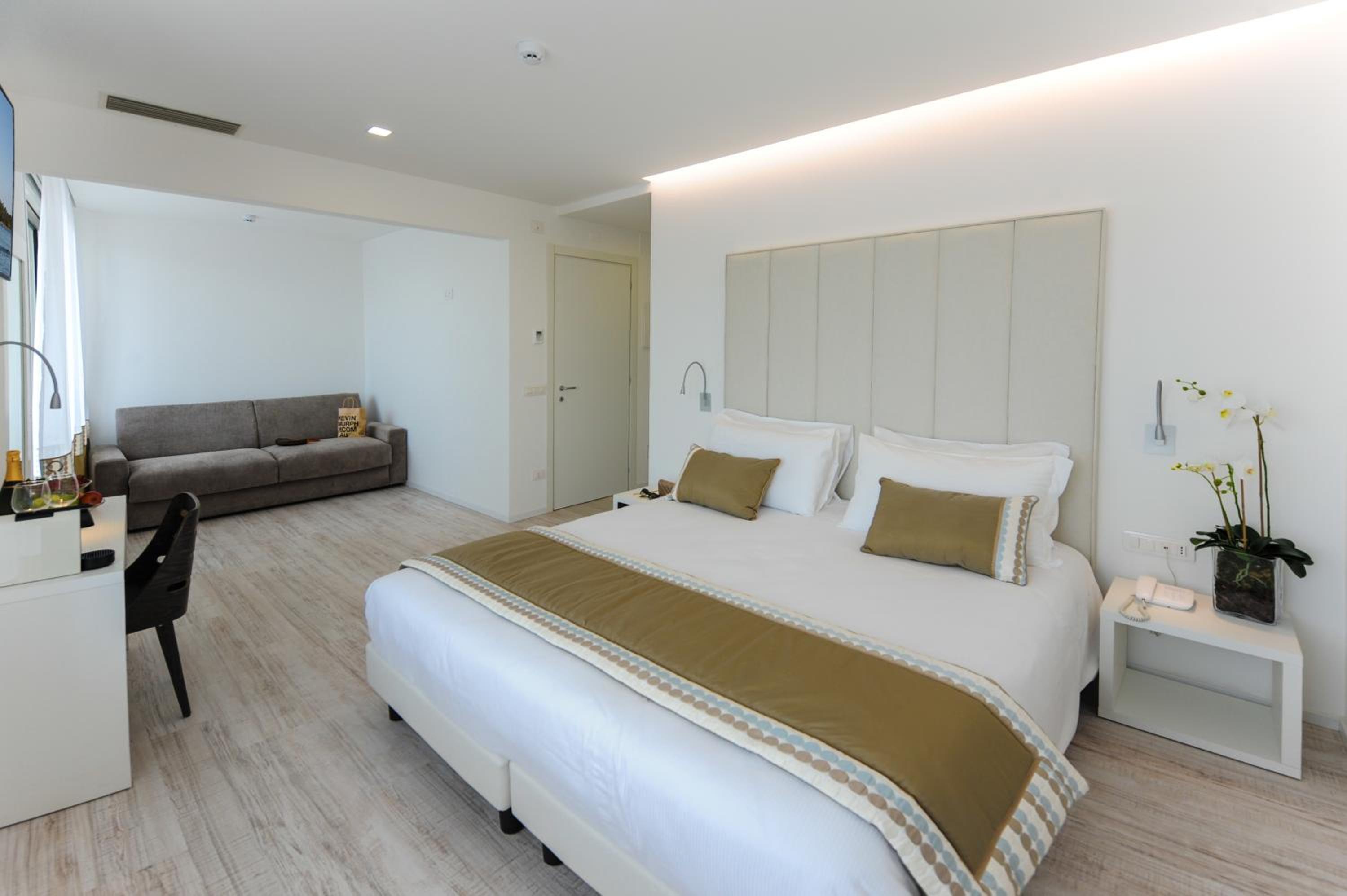 Suite with Beach Access