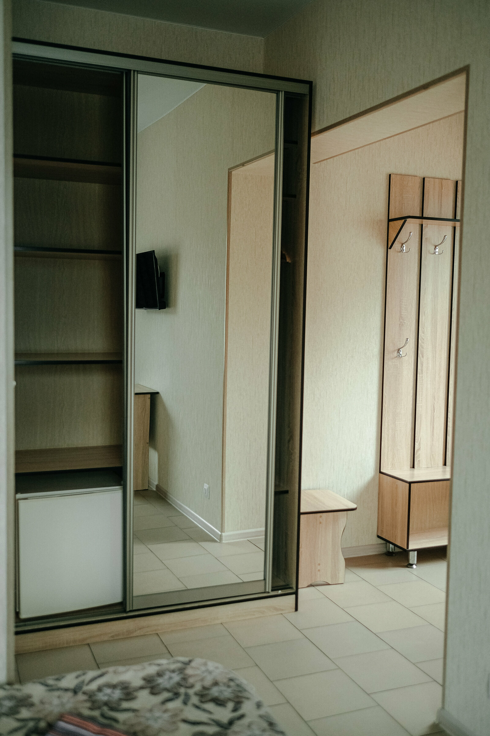 Семейный номер 1 большая кровать  и 1 стандартная