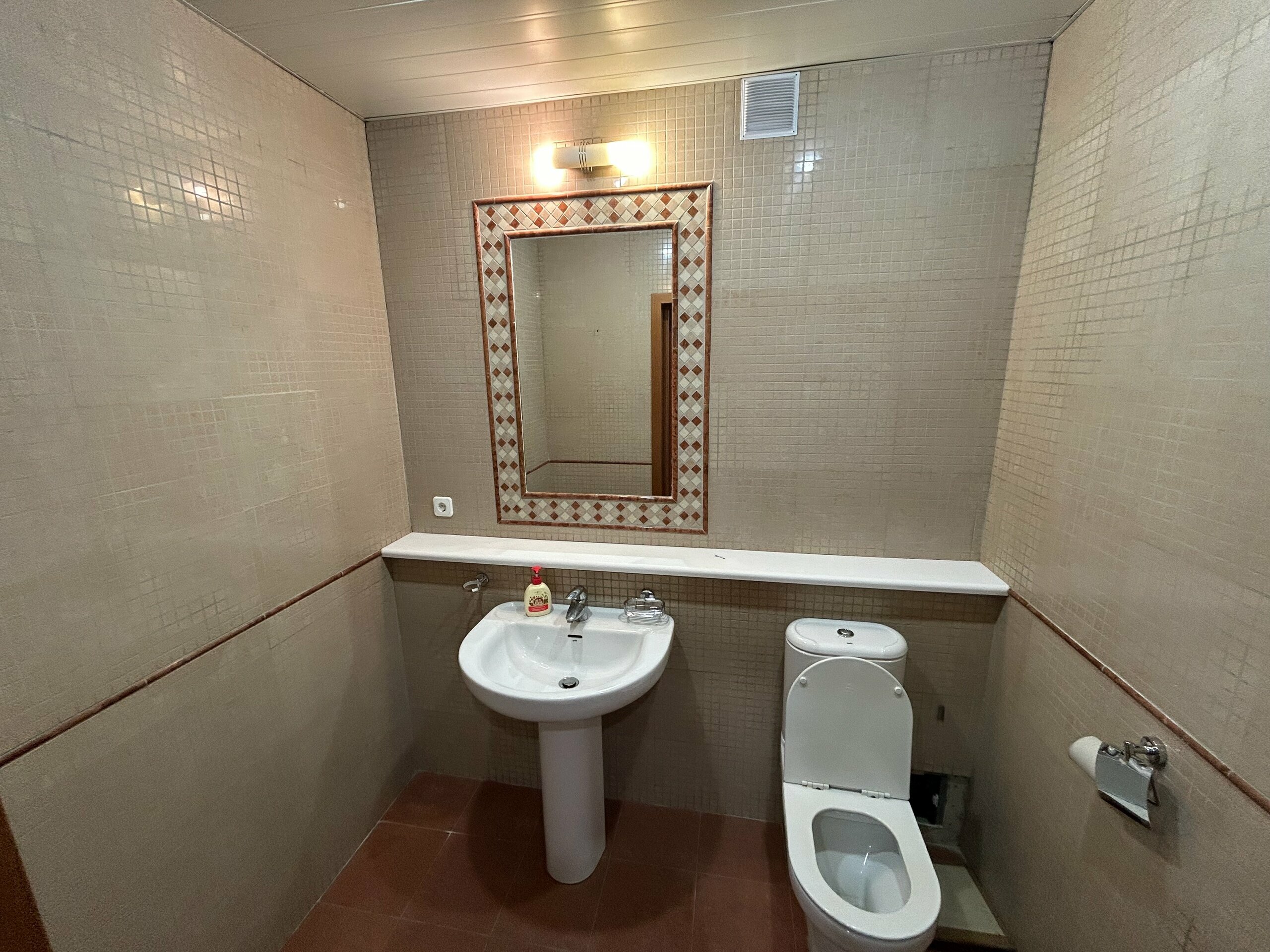 15 местный общий номер для команды