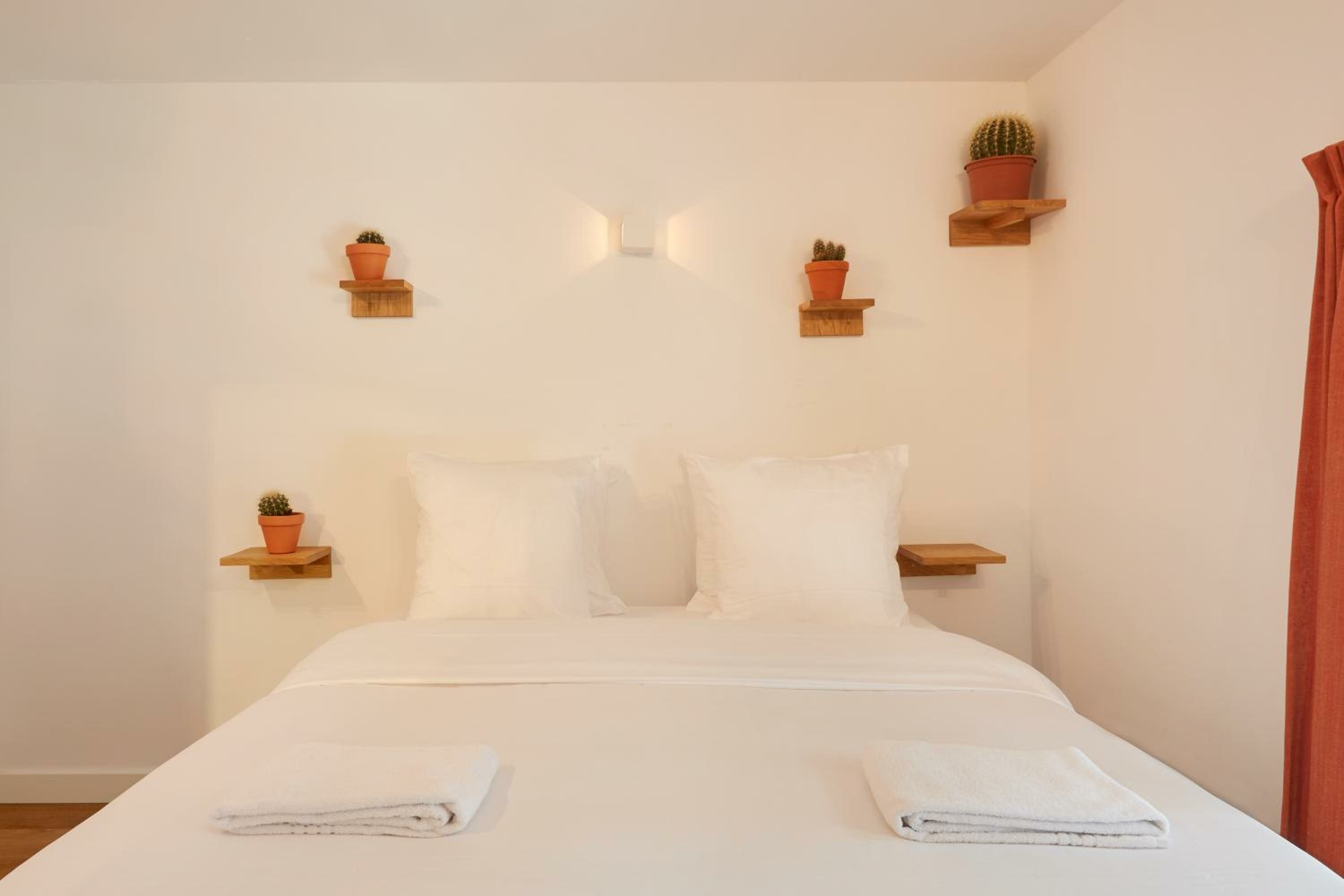 Casa No Casa 13A (shared bathroom)