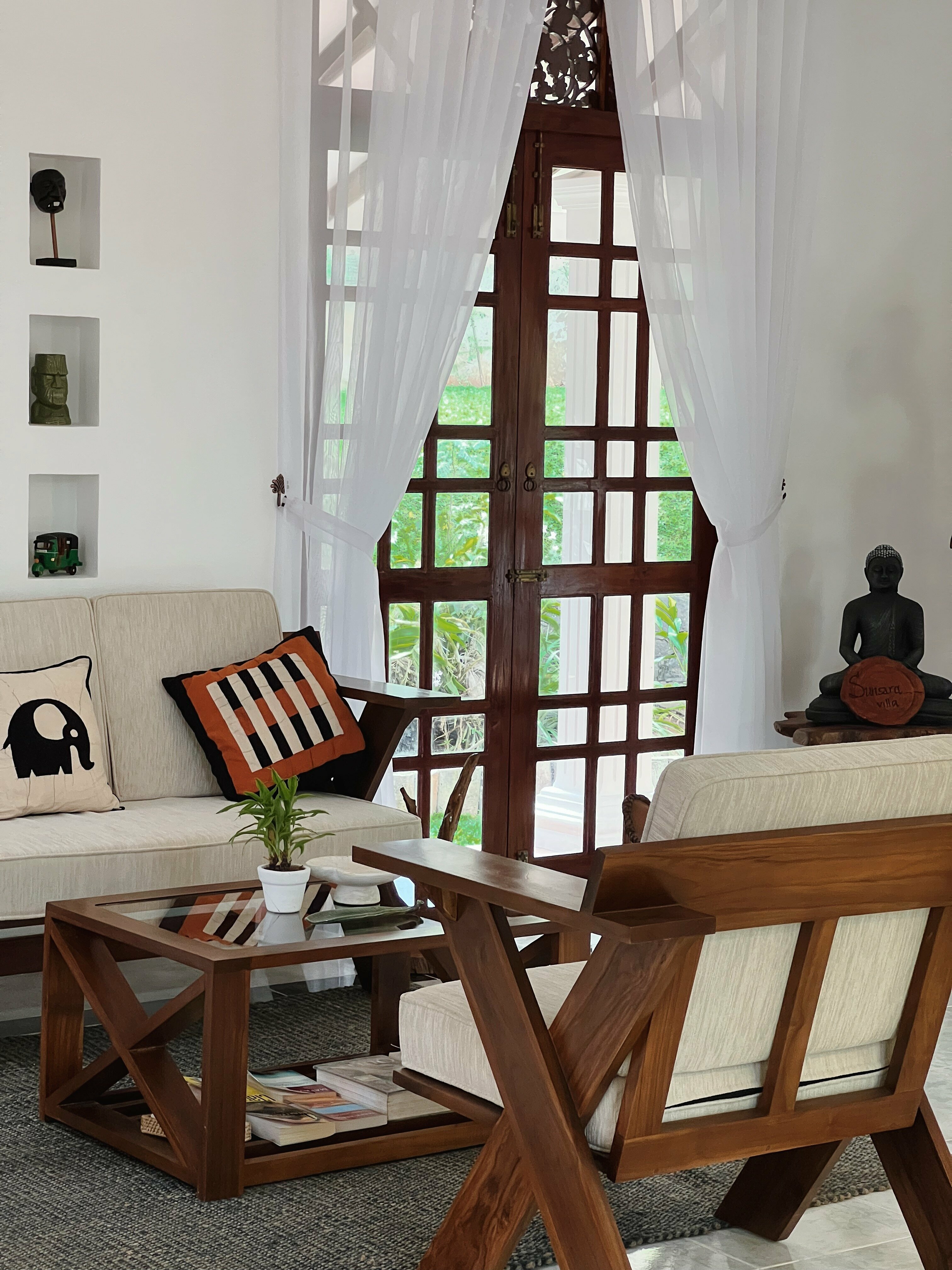 Вилла с видом на сад