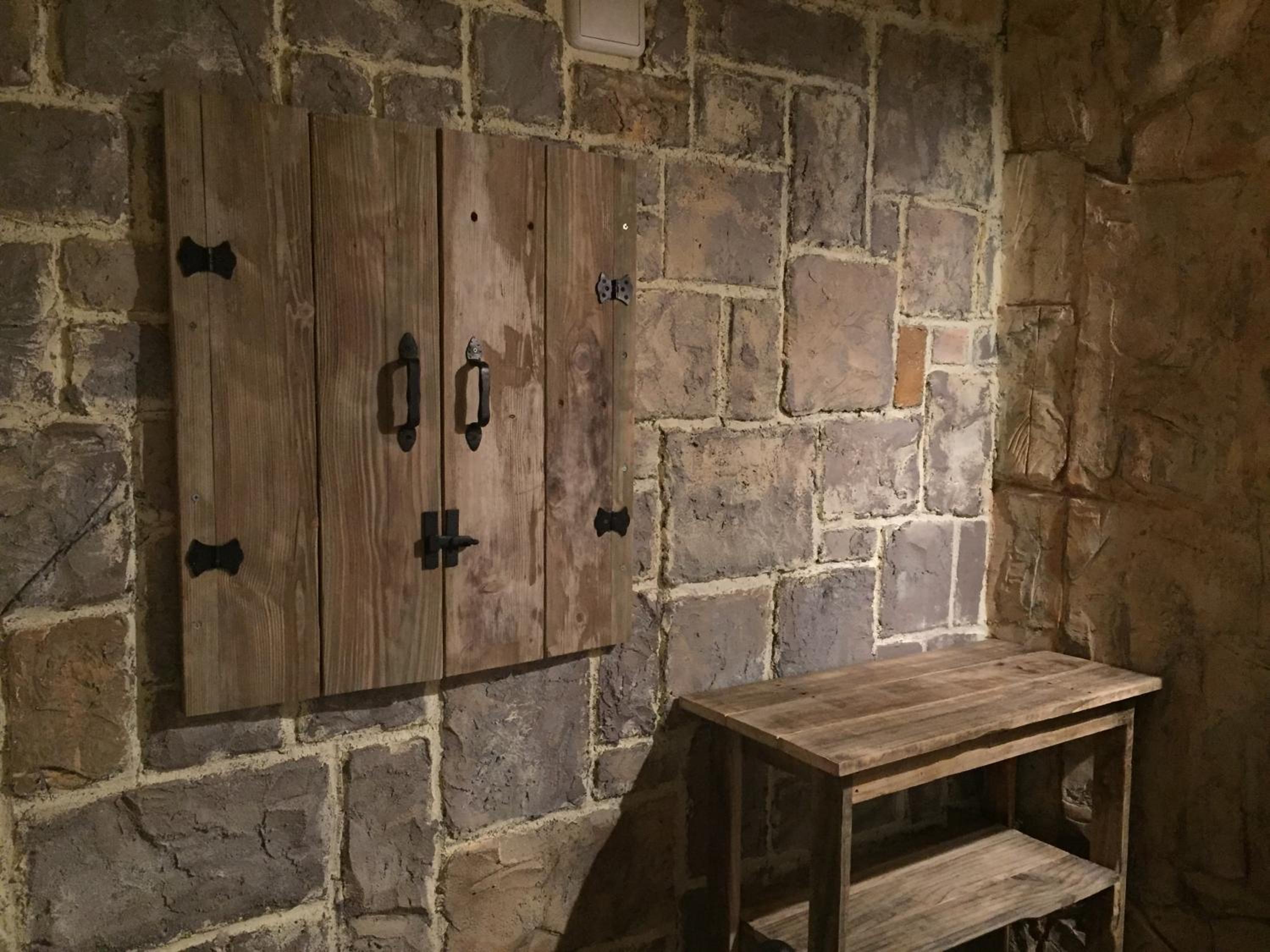 Single Room with Shared Bathroom