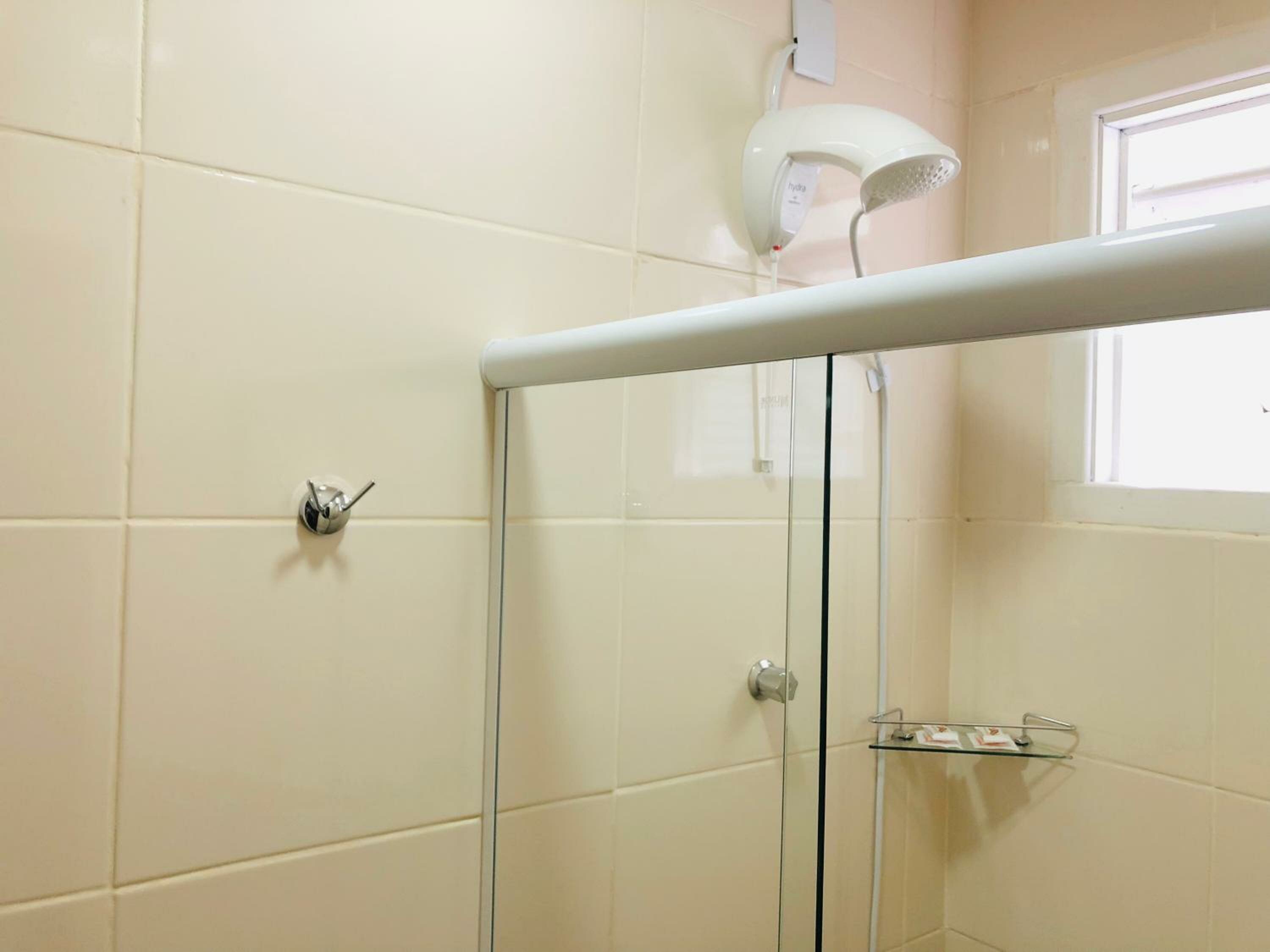 Twin Room with Air-Conditioning