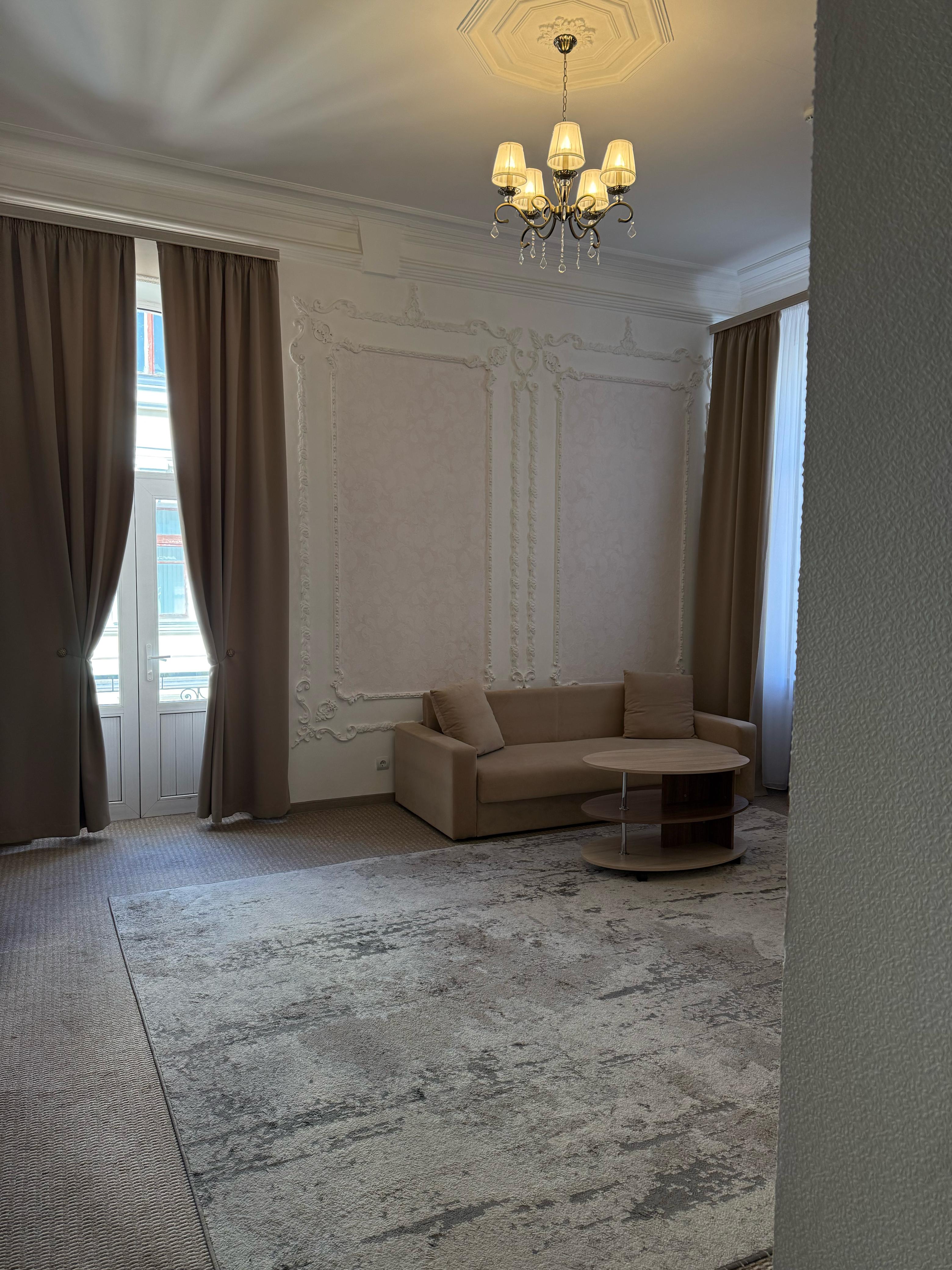 Люкс с балконом №201.