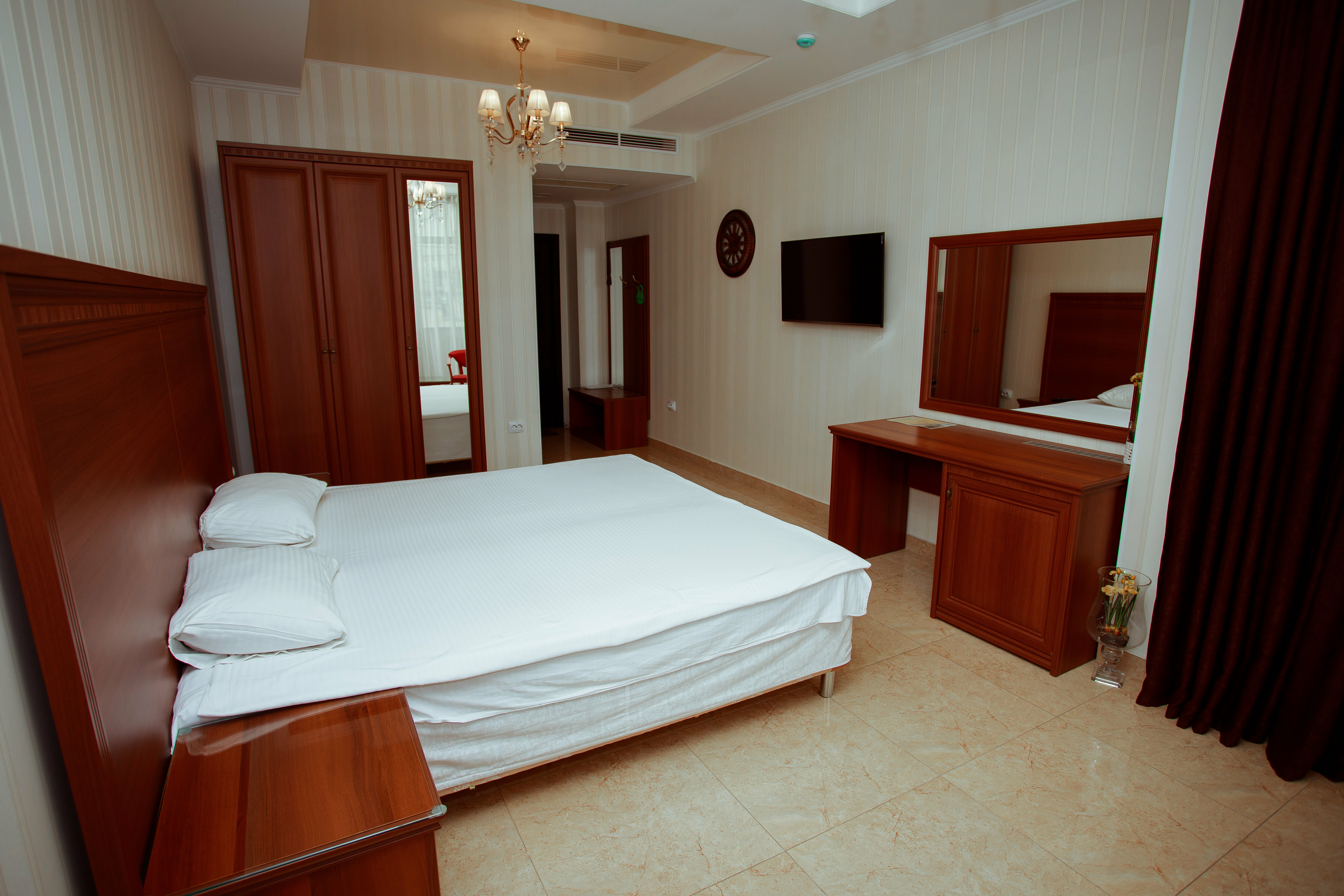 Большой двухместный номер с 1 кроватью