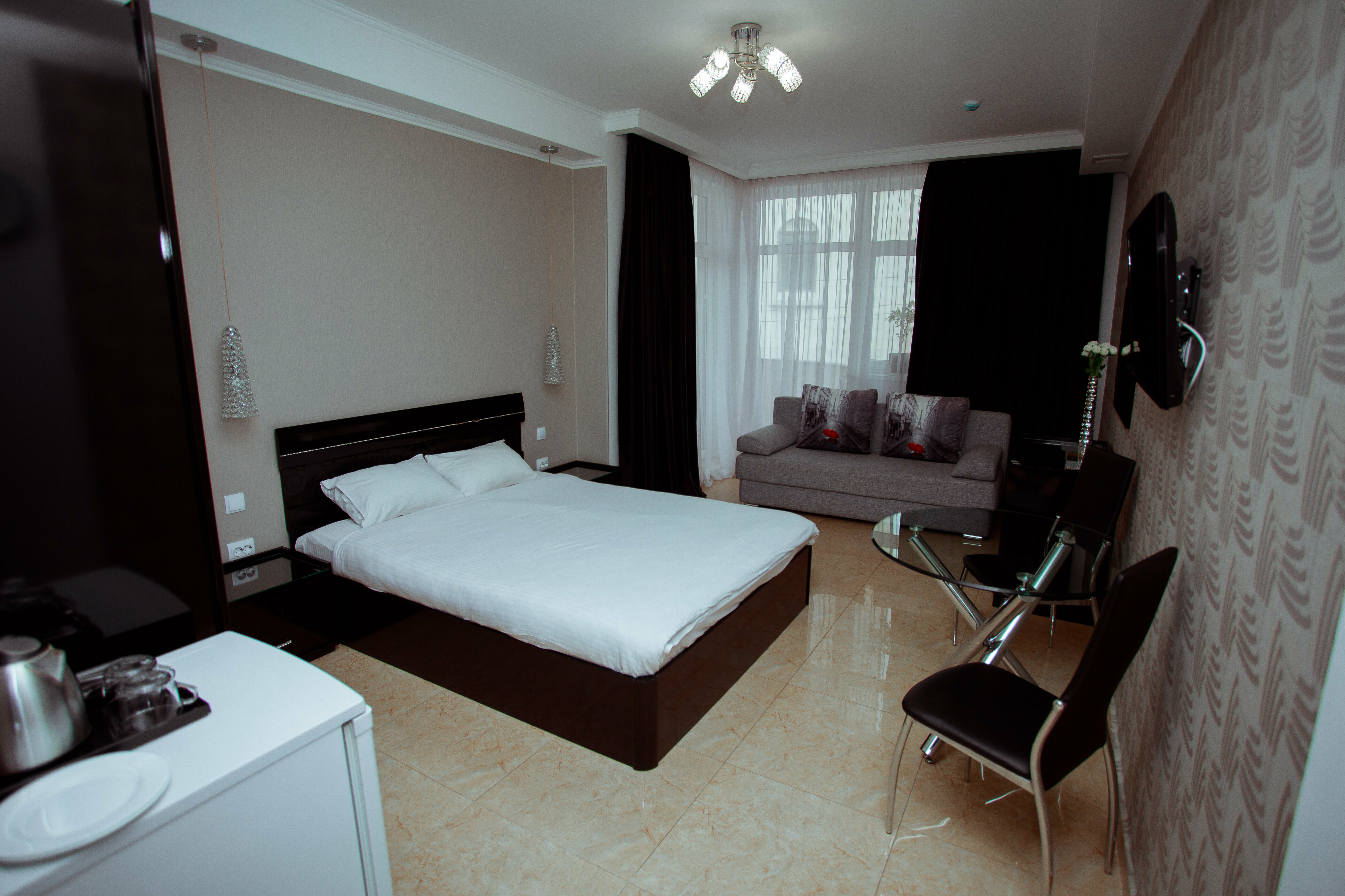 Люкс с кроватью размера «king-size» и балконом