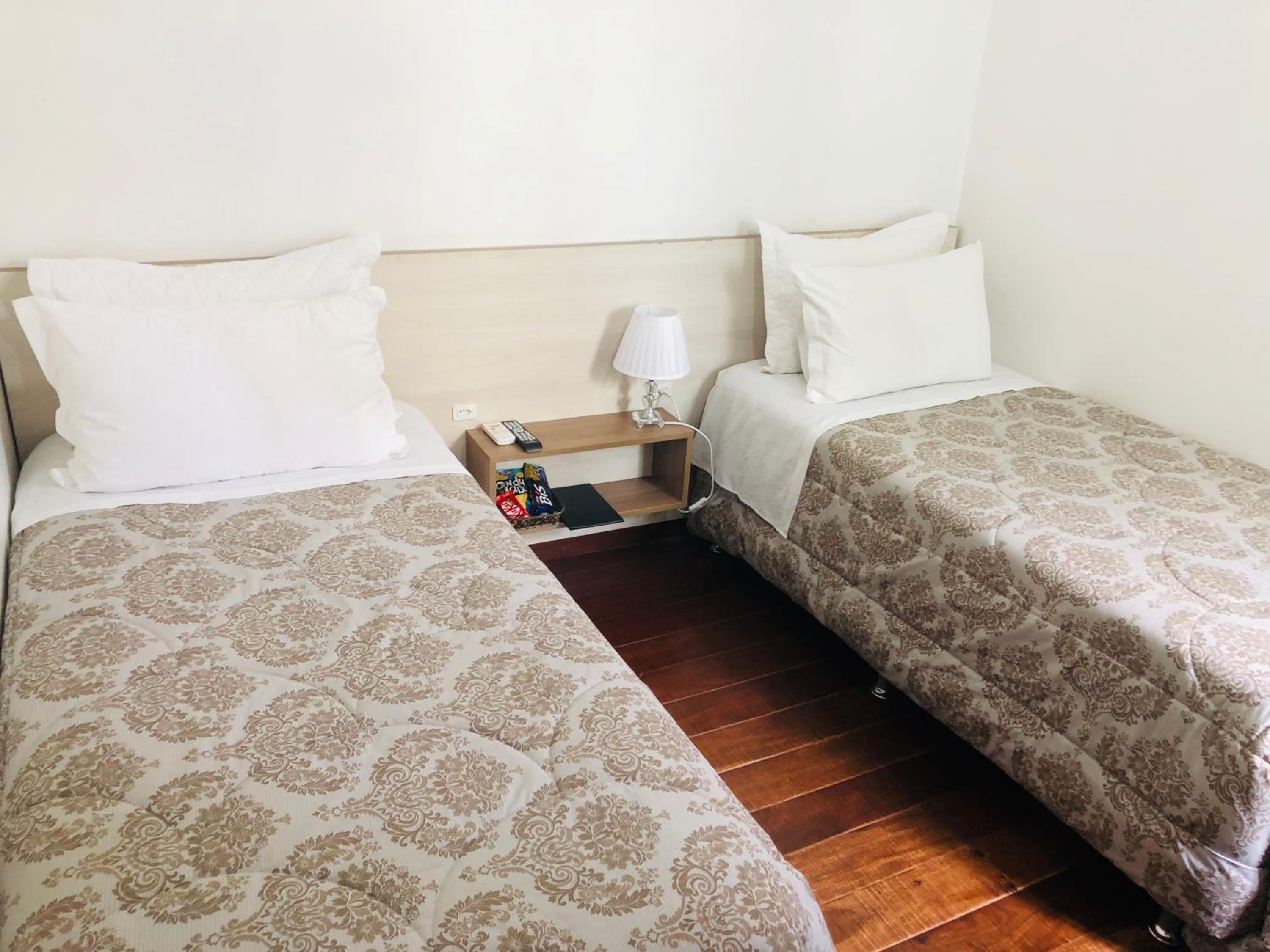 Twin Room with Air-Conditioning