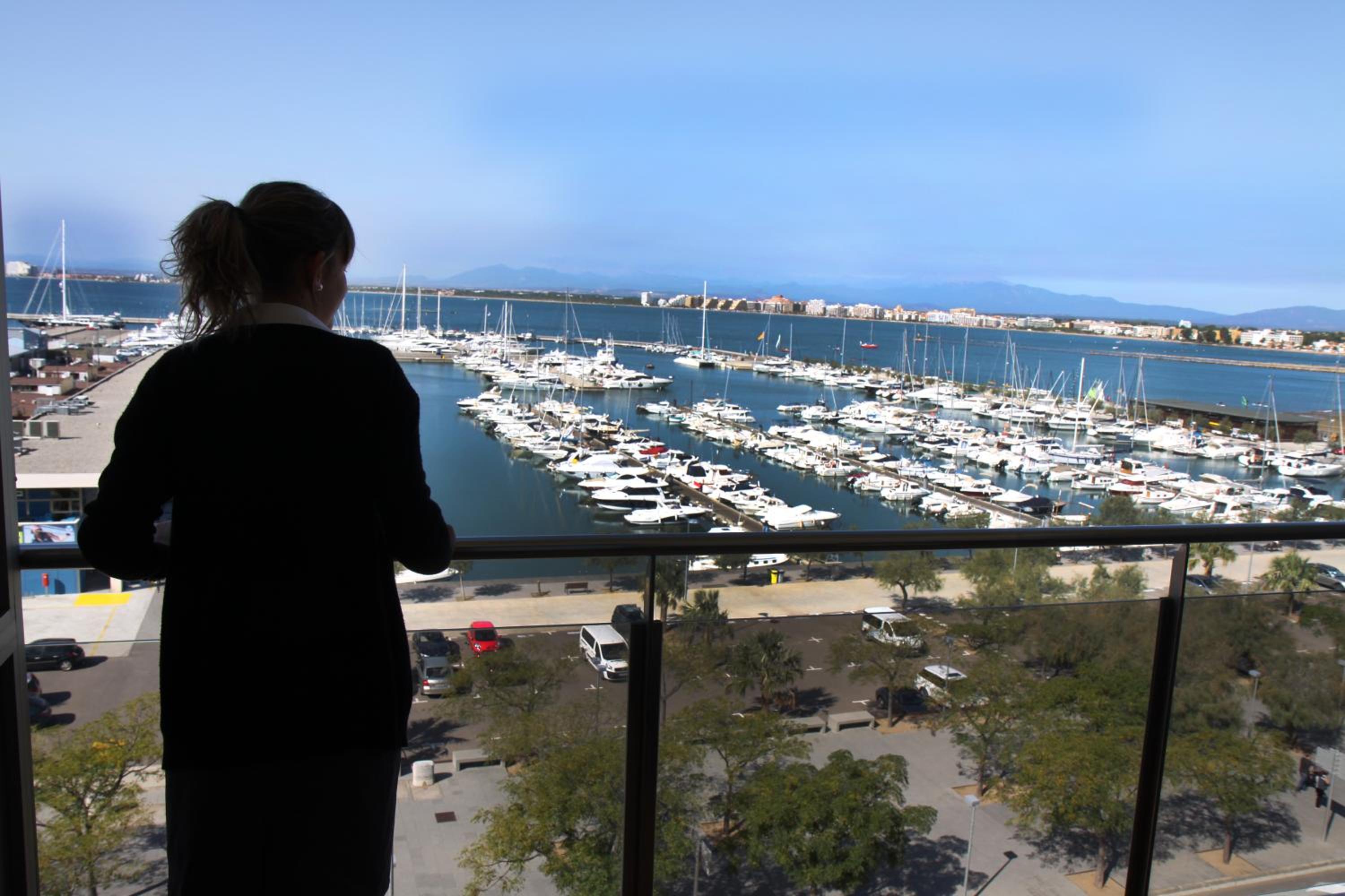 Double or Twin Room with Sea View (2 Adults + 1 Child)