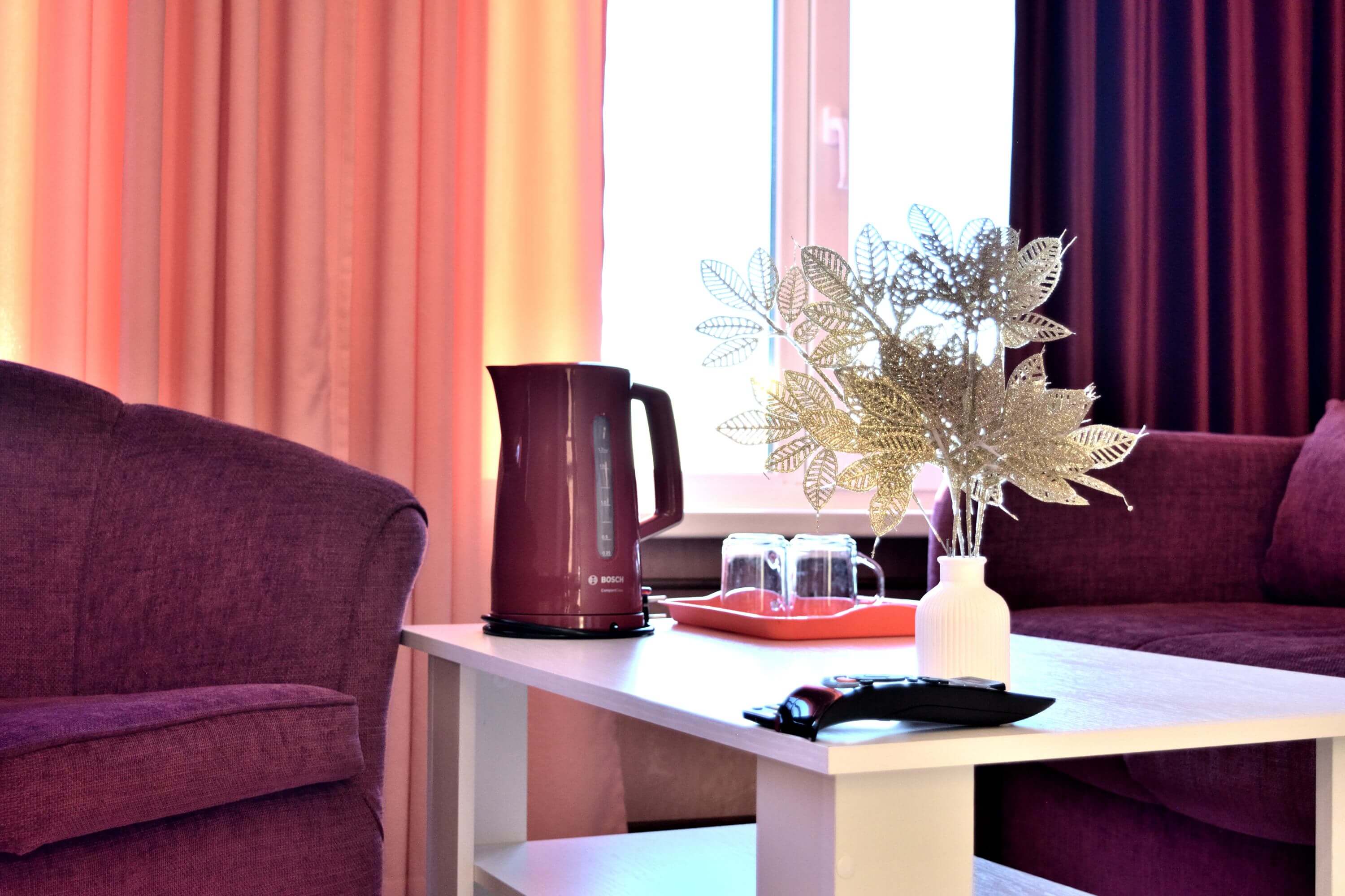 №9. Семейный номер с двуспальной кроватью, диваном и видом на Байкал