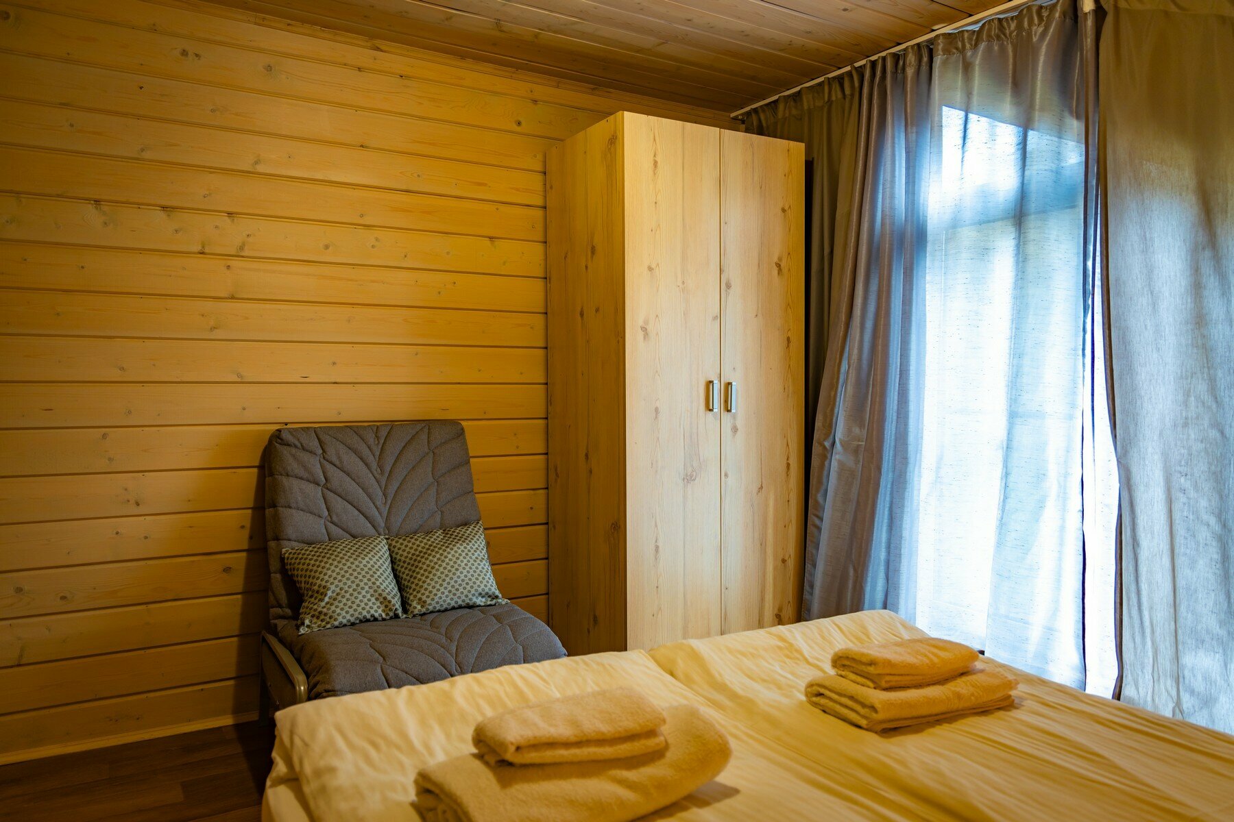 Коттедж с видом на озеро