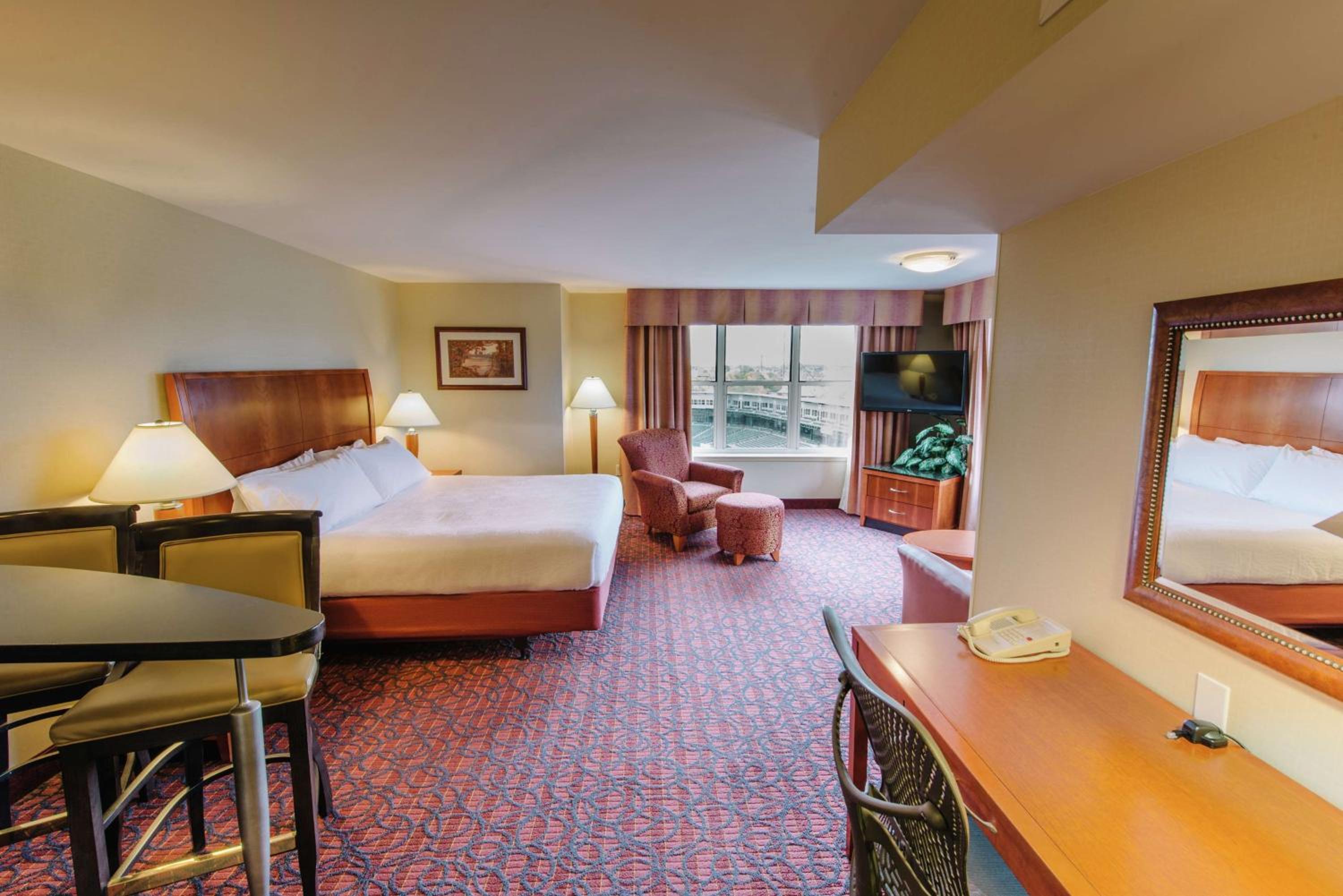 One-Bedroom King Suite