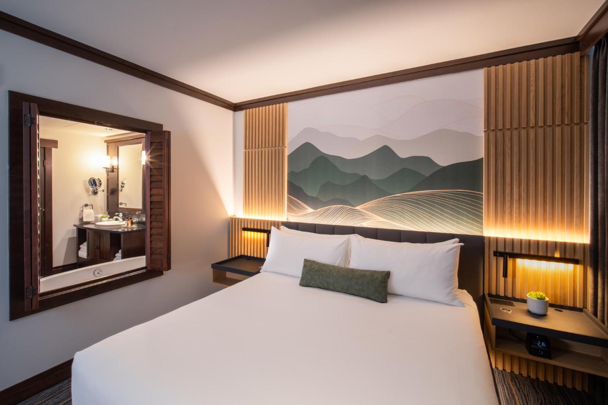 One-Bedroom Suite with Lake View