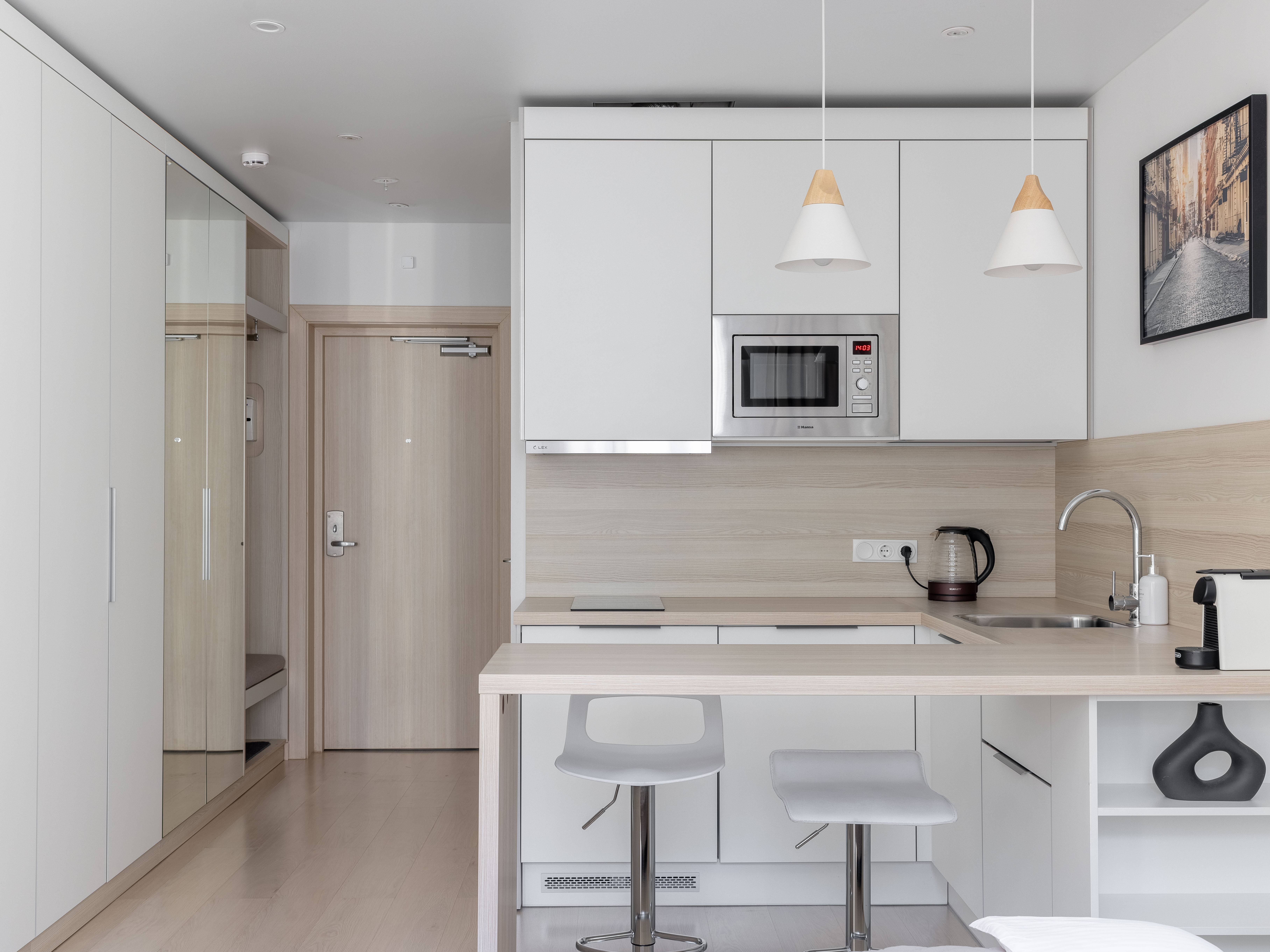 Студия с видом в тихий дворик