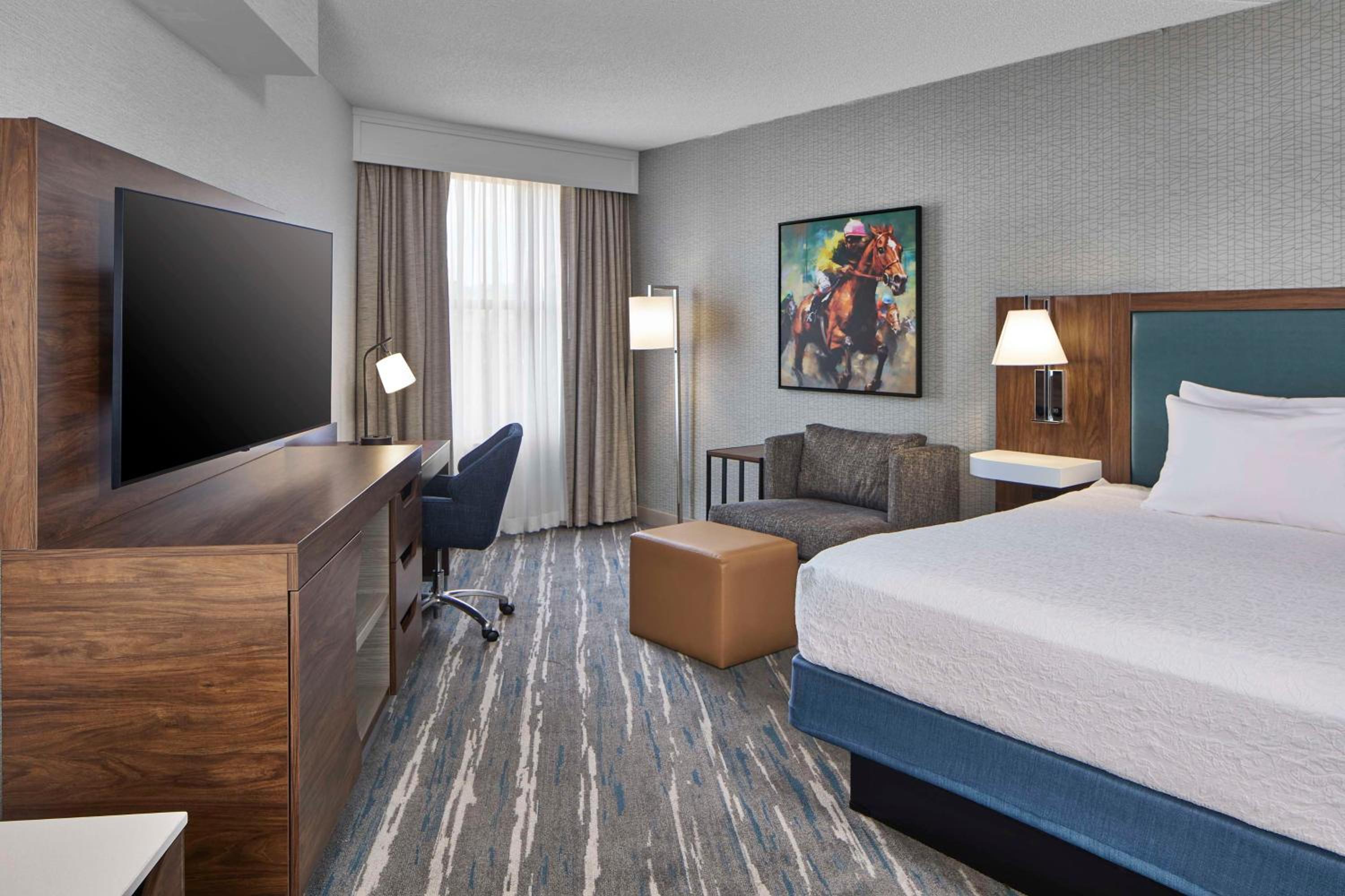 King Room with Wet Bar