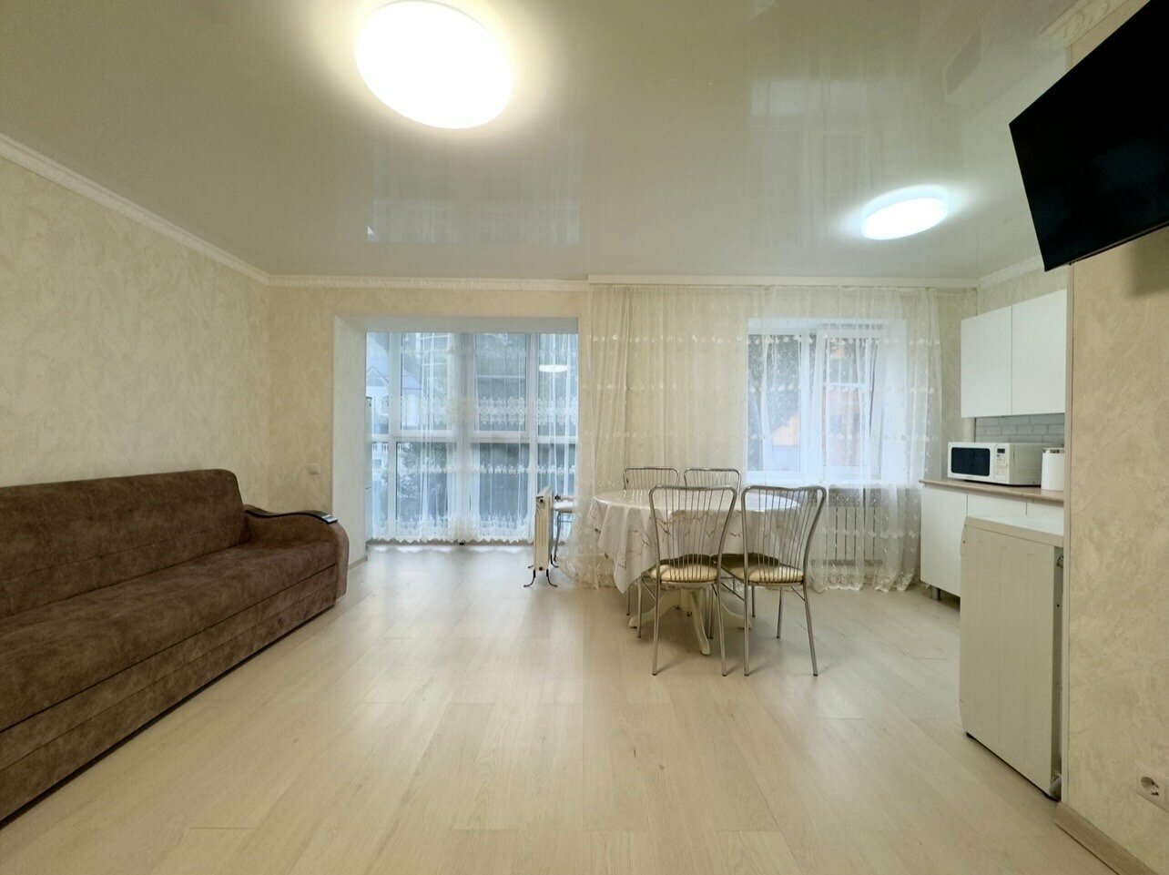 Cемейный номер с собственной ванной комнатой