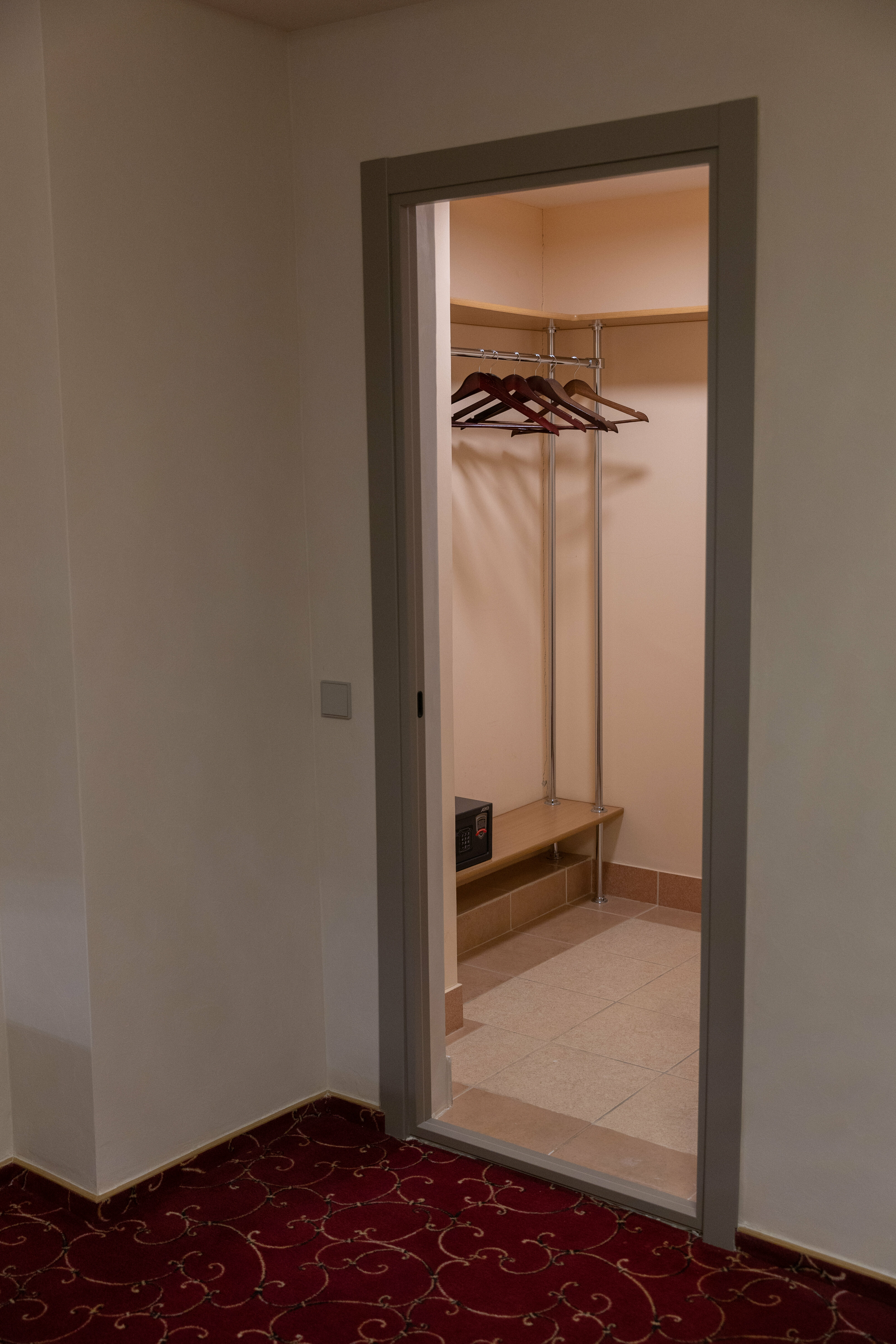 Люкс с кроватью размера «king-size» и гидромассажной ванной