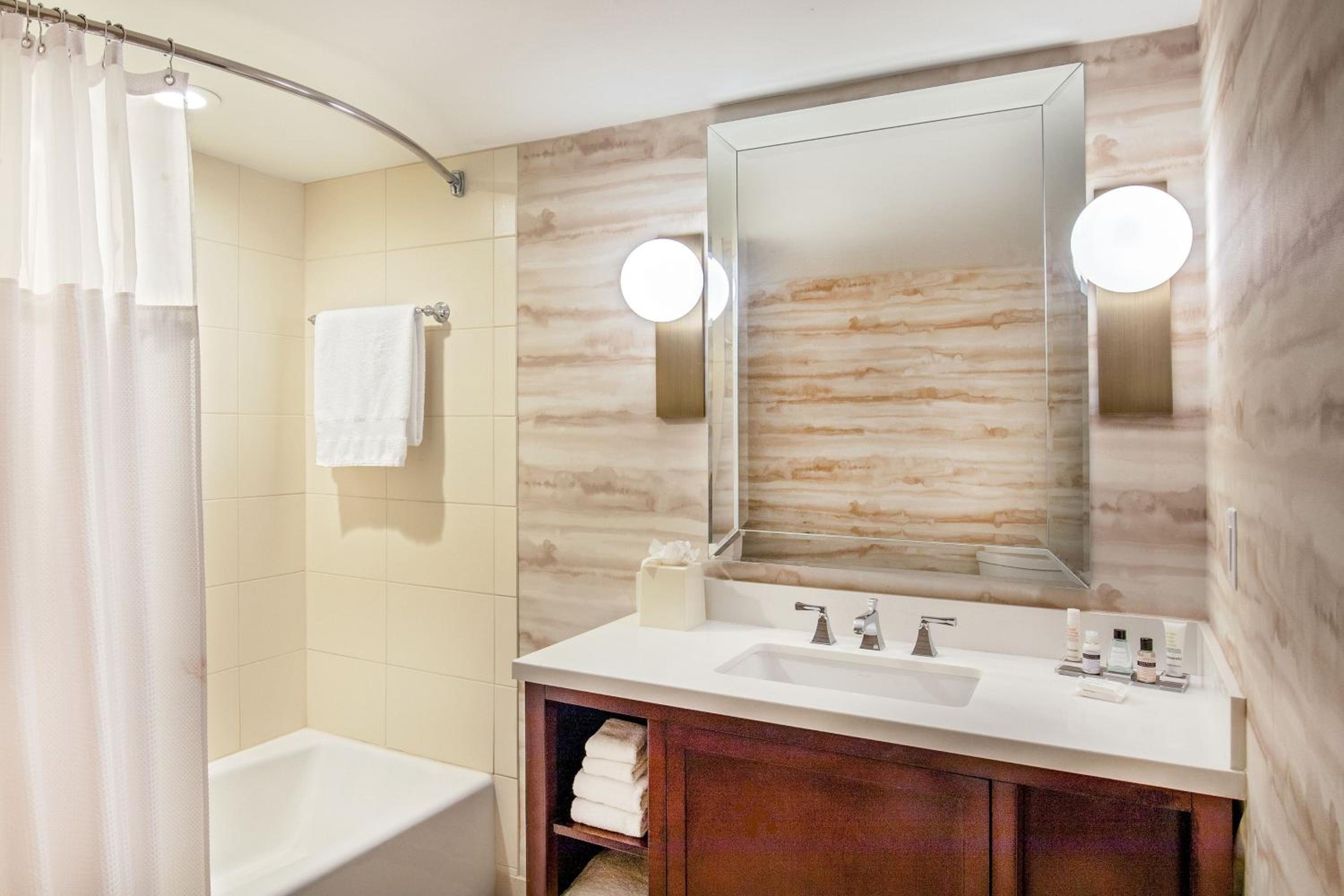 Deluxe Standard Room