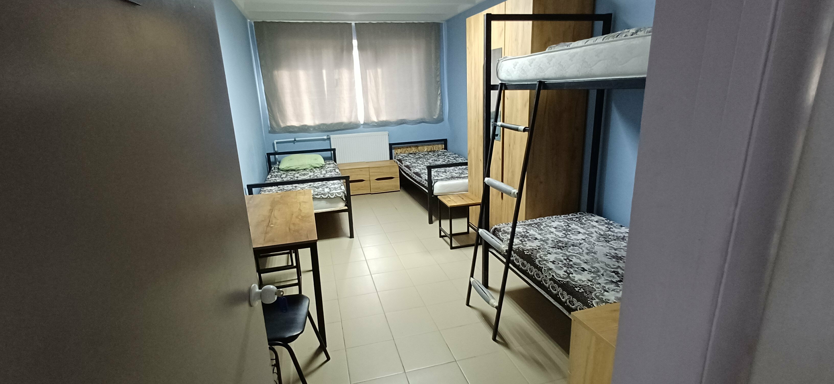 Кровать в общем 6-местном номере