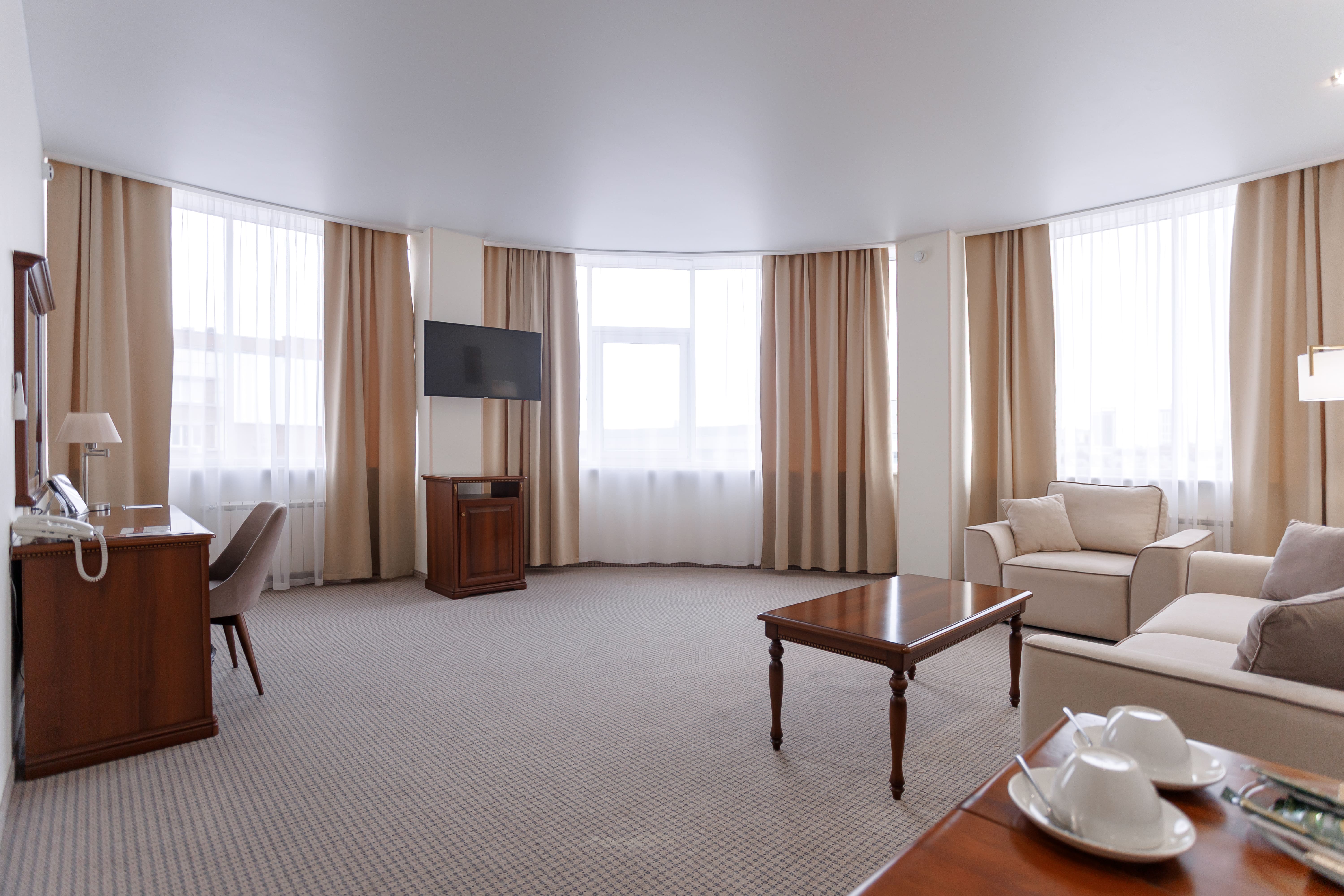 Панорамный двухкомнатный Люкс