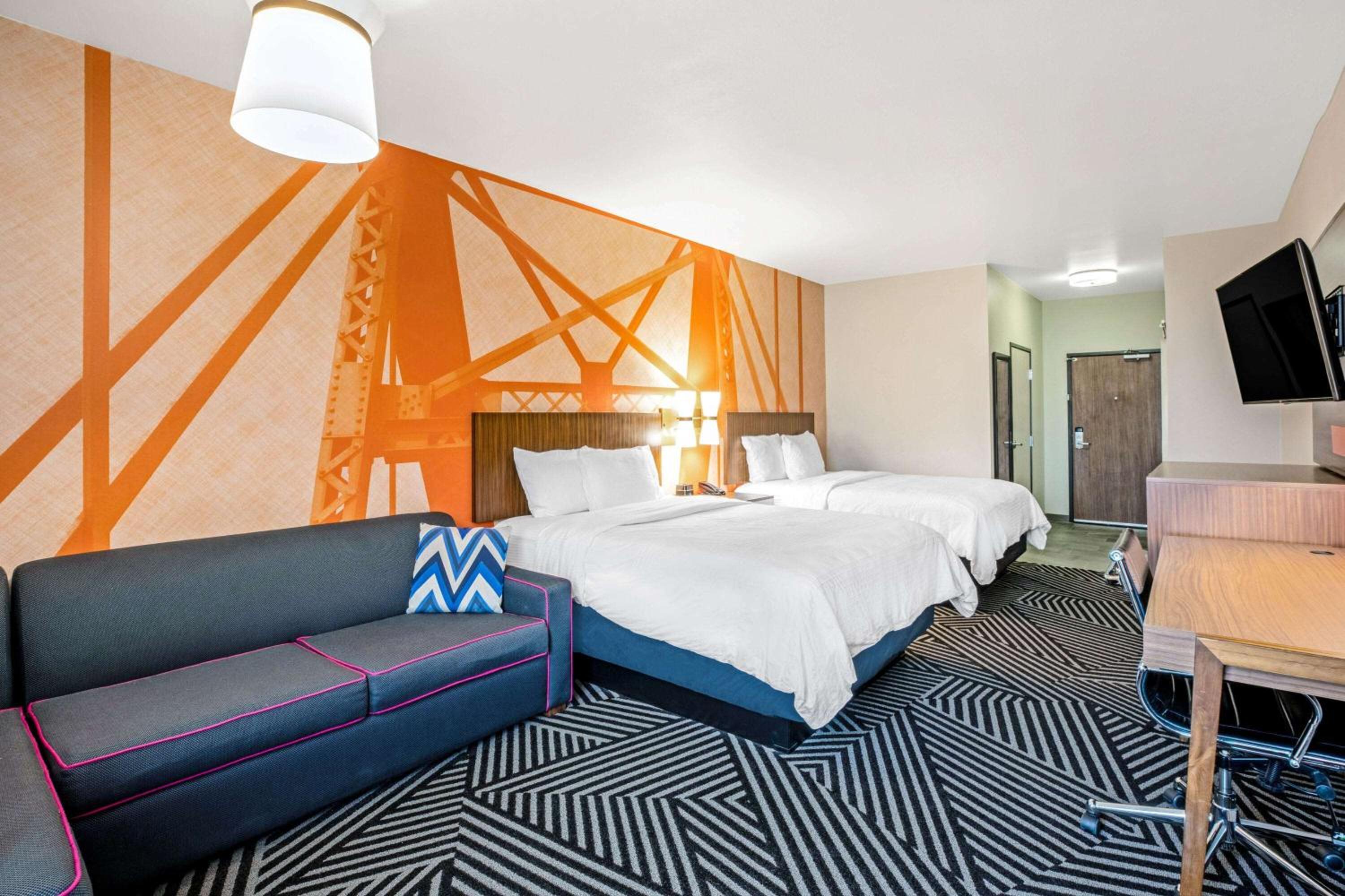 Executive Queen Room with Two Queen Beds and Sofa Bed