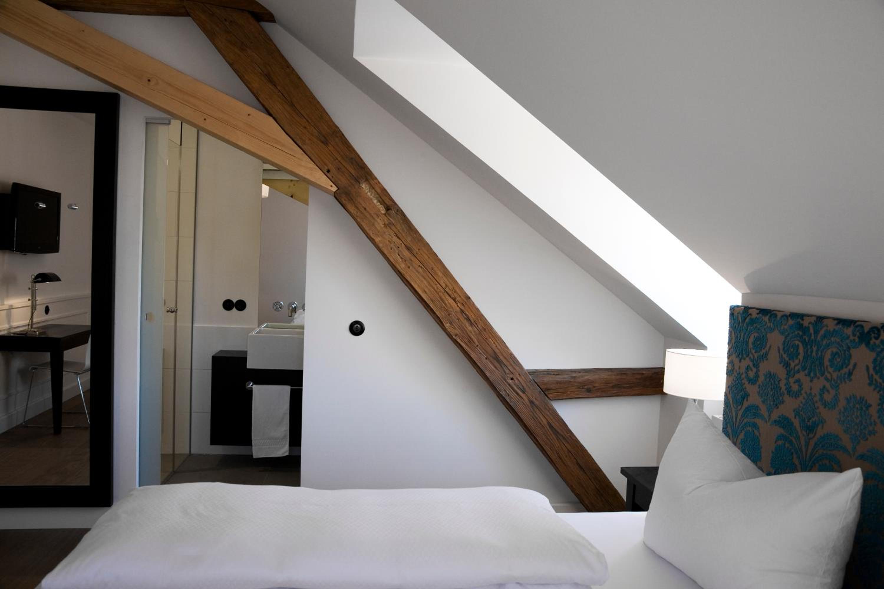 Large Deluxe Double Room