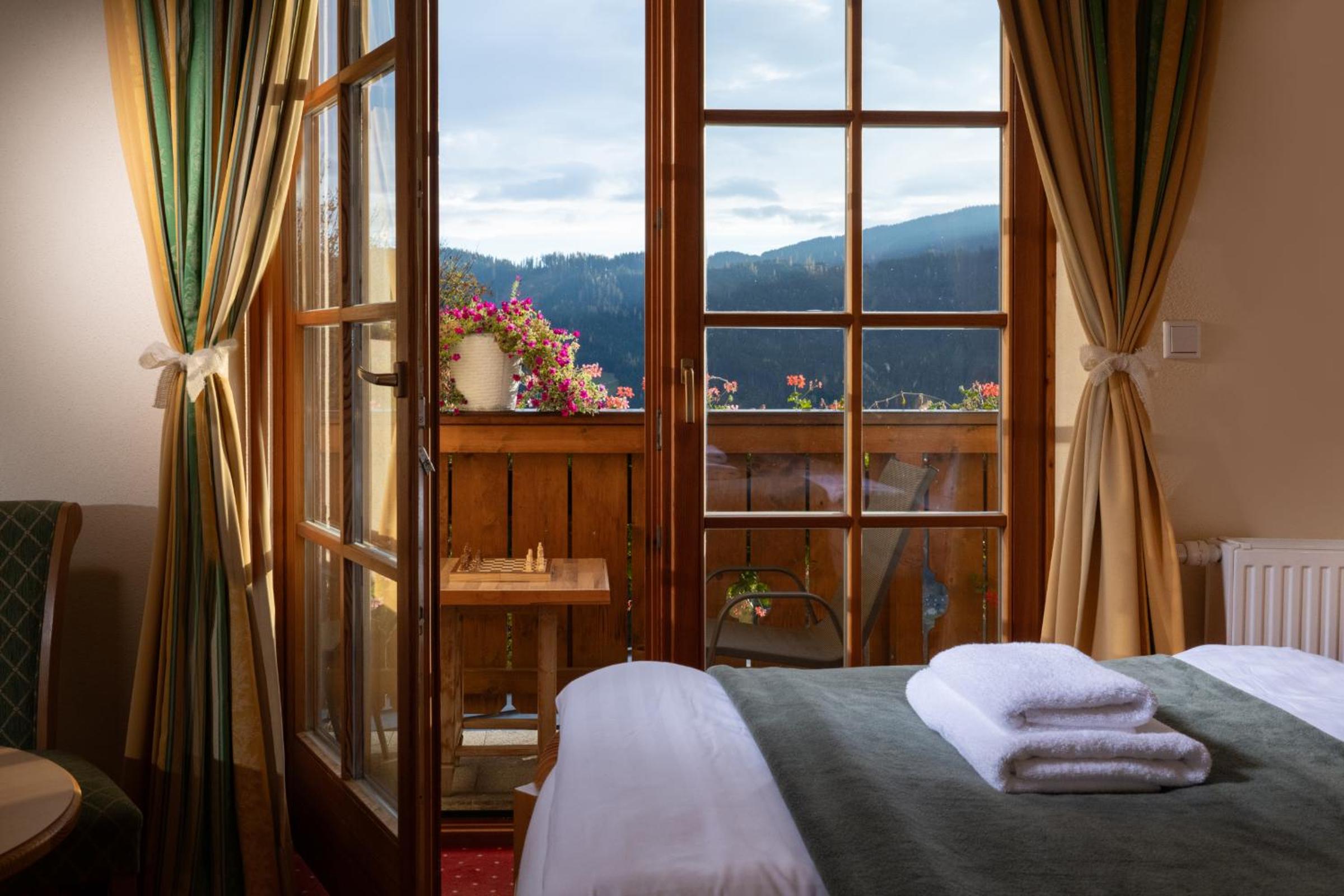 Double Room with Mountain View