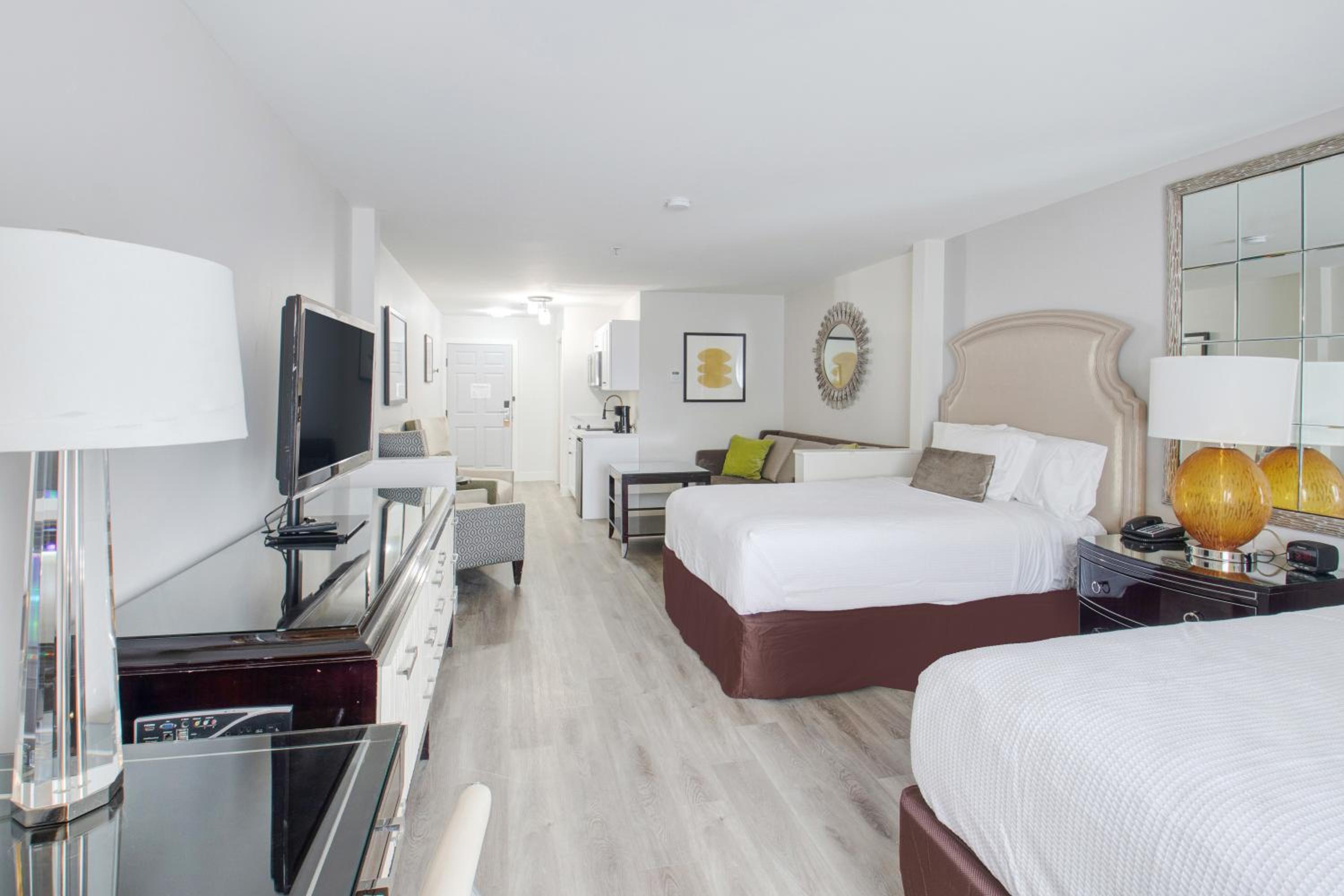 Deluxe Double Studio