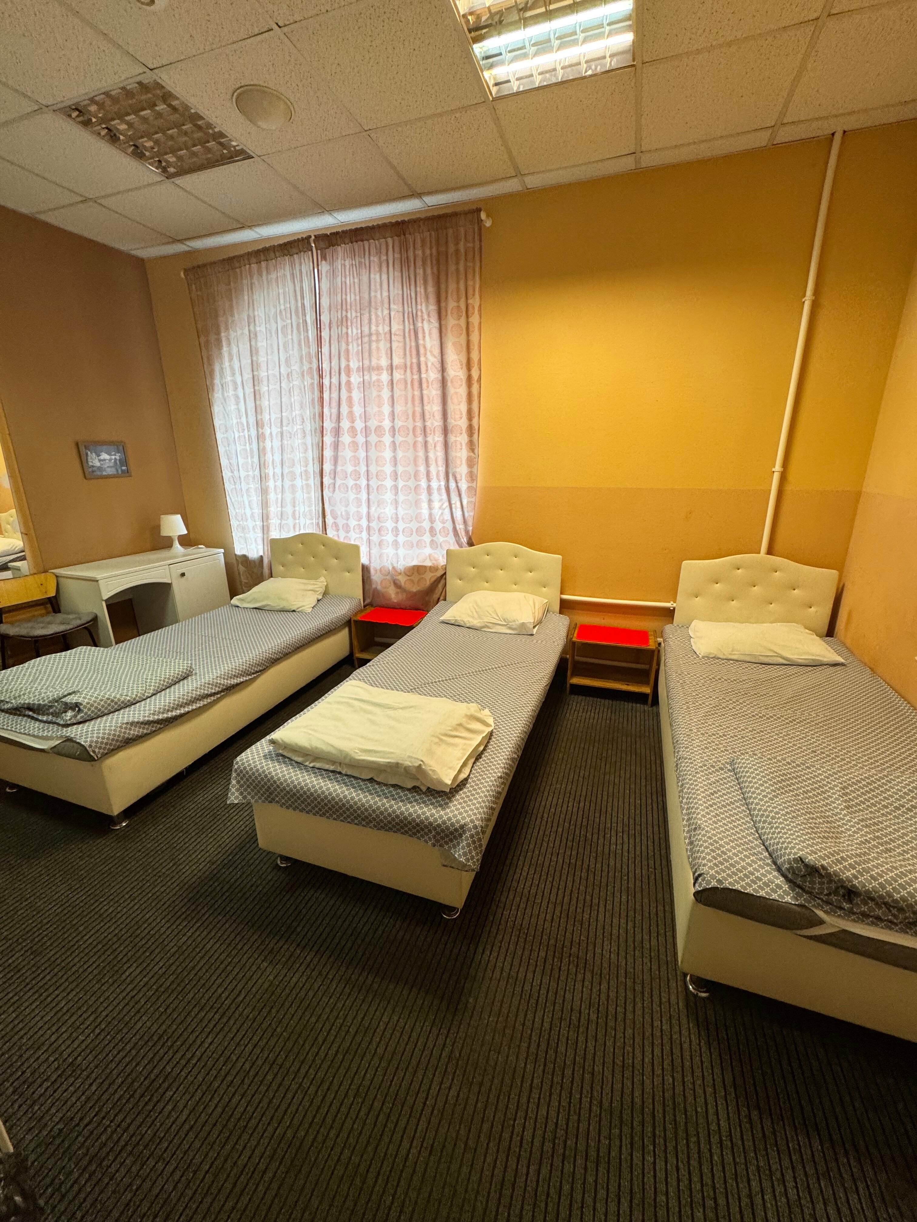 Кровать в общем номере для женщин с 4 кроватями