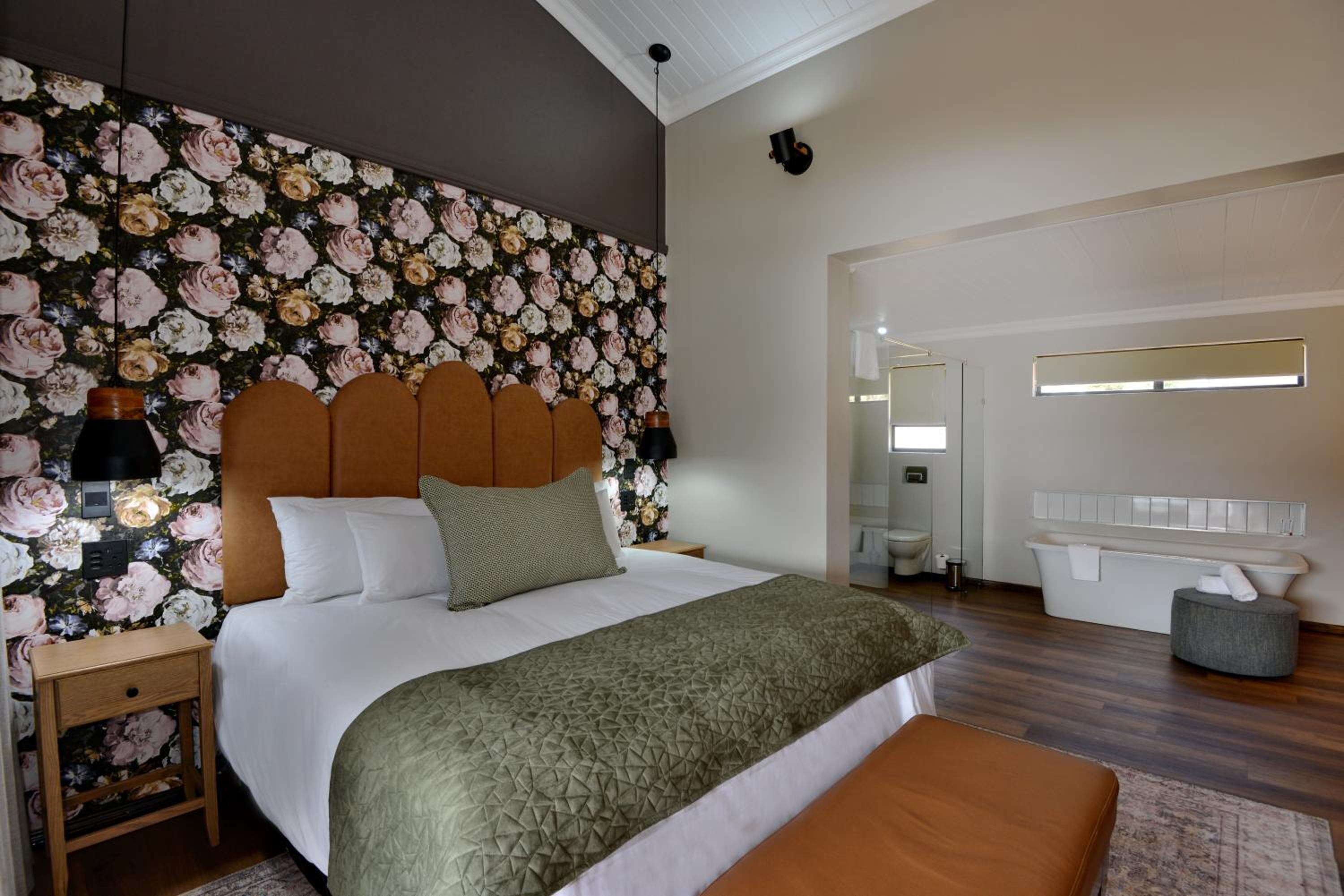 Deluxe Double Room with Bath