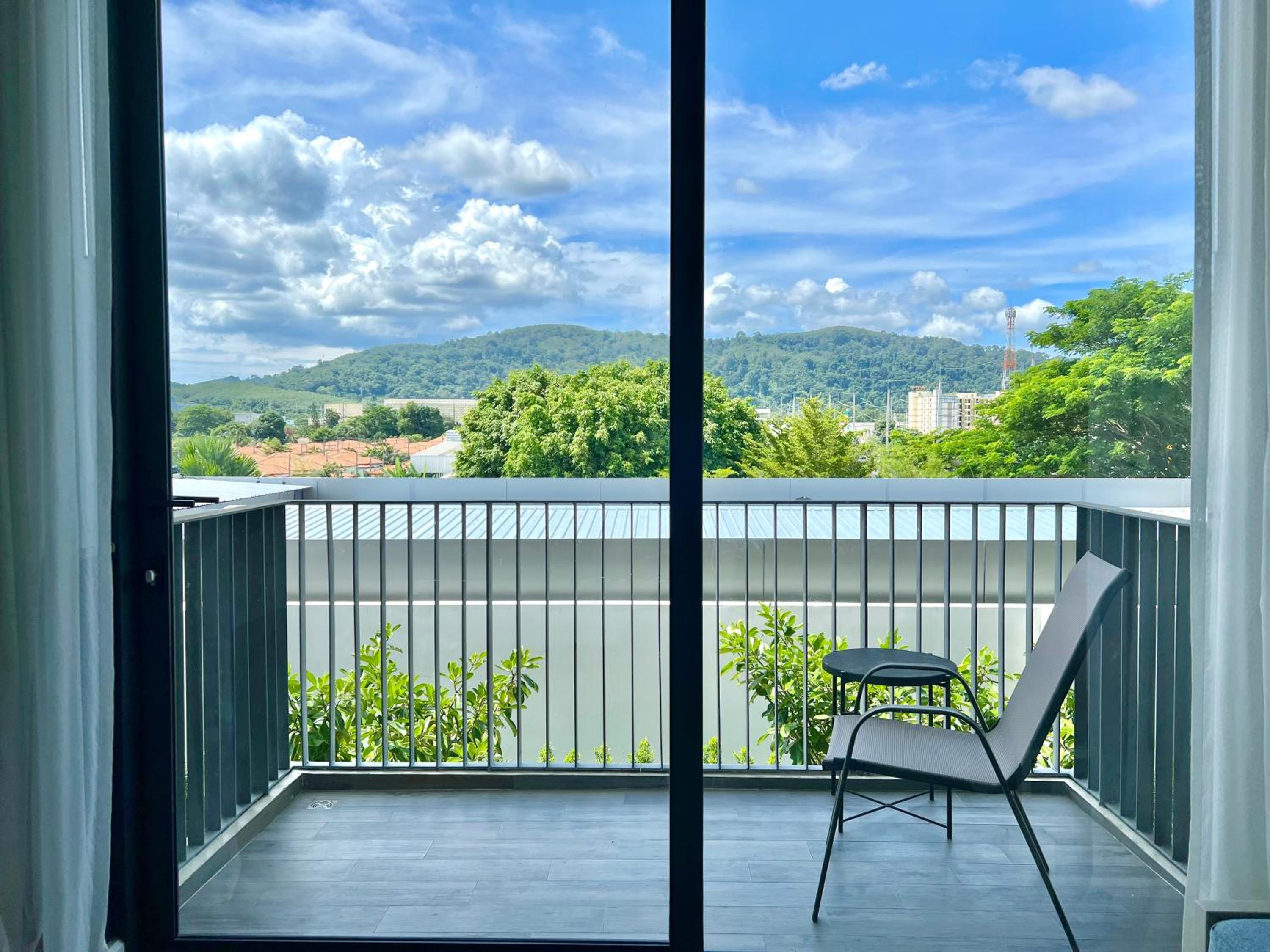 Deluxe Double or Twin Room with Garden View