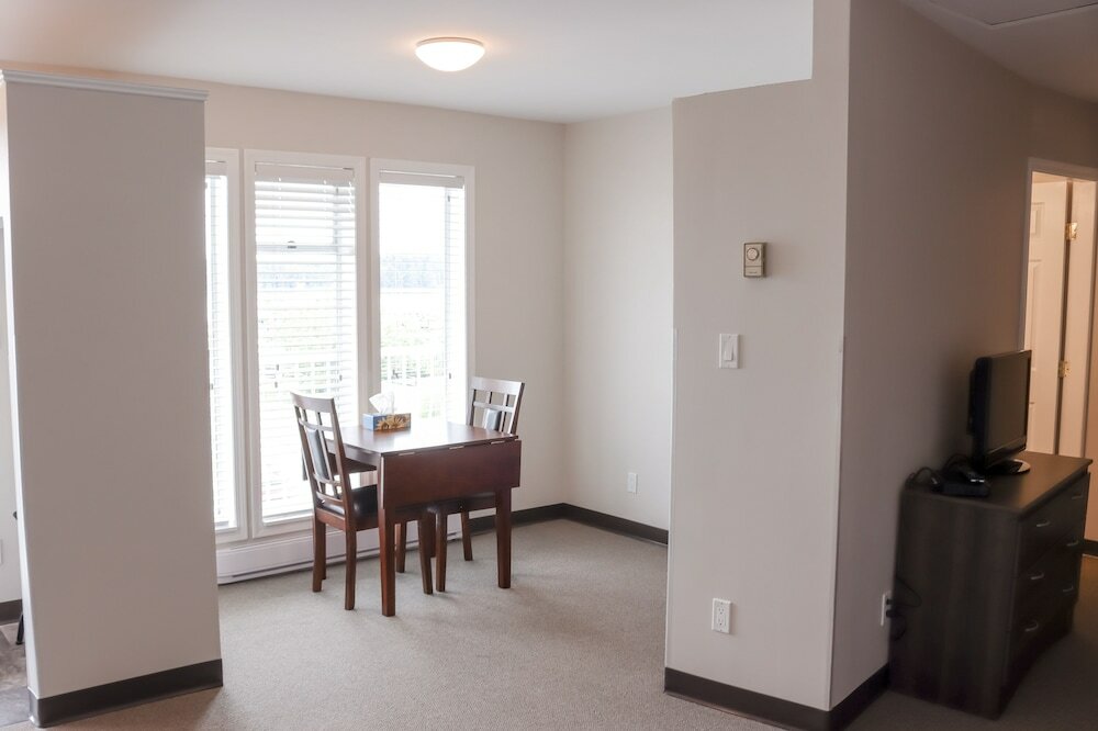 Standard Double Room, 2 Queen Beds, Refrigerator & Microwave, Marina View