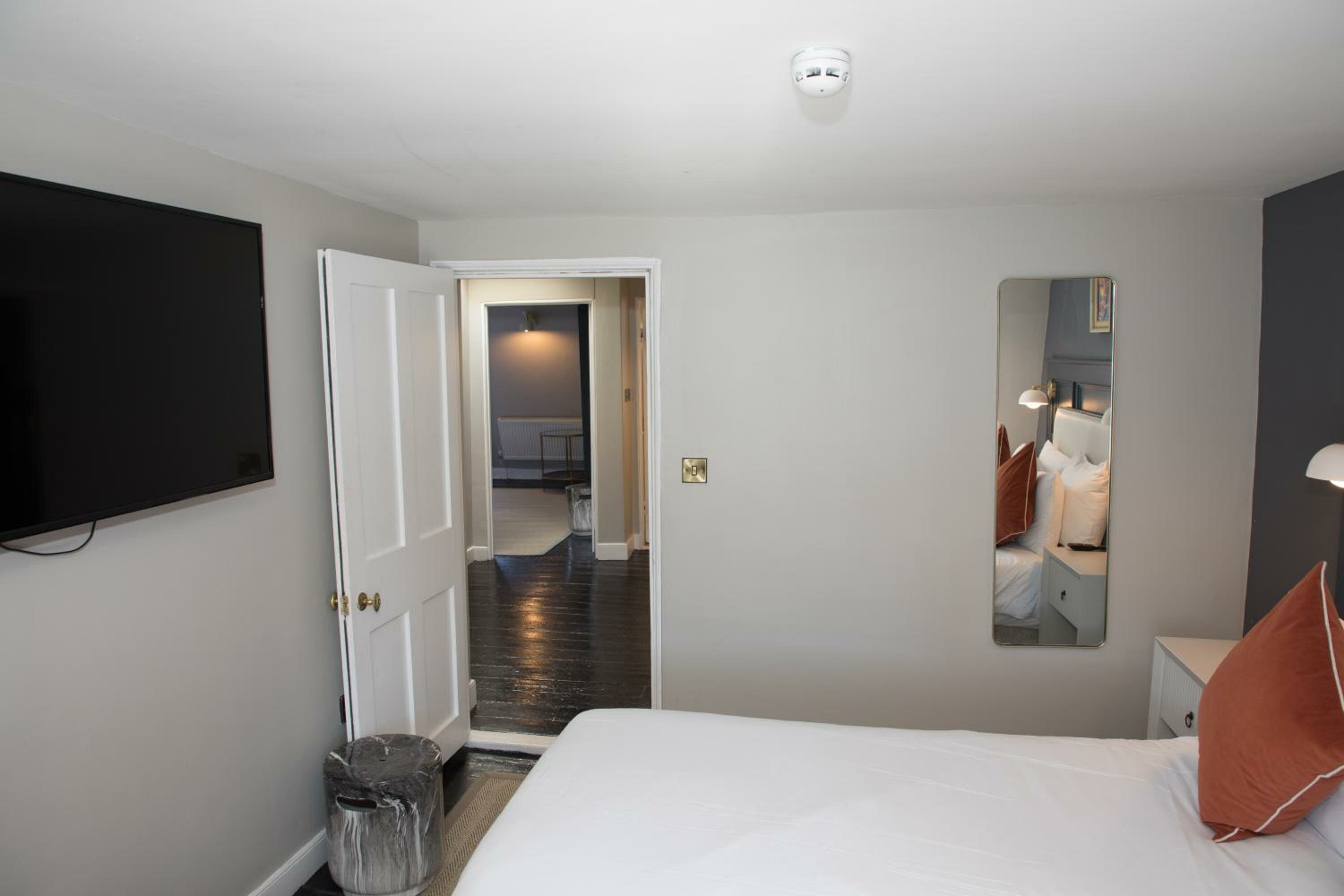 Two-Bedroom Traditional Suite