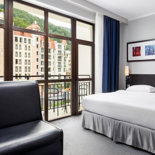 Семейный с балконом