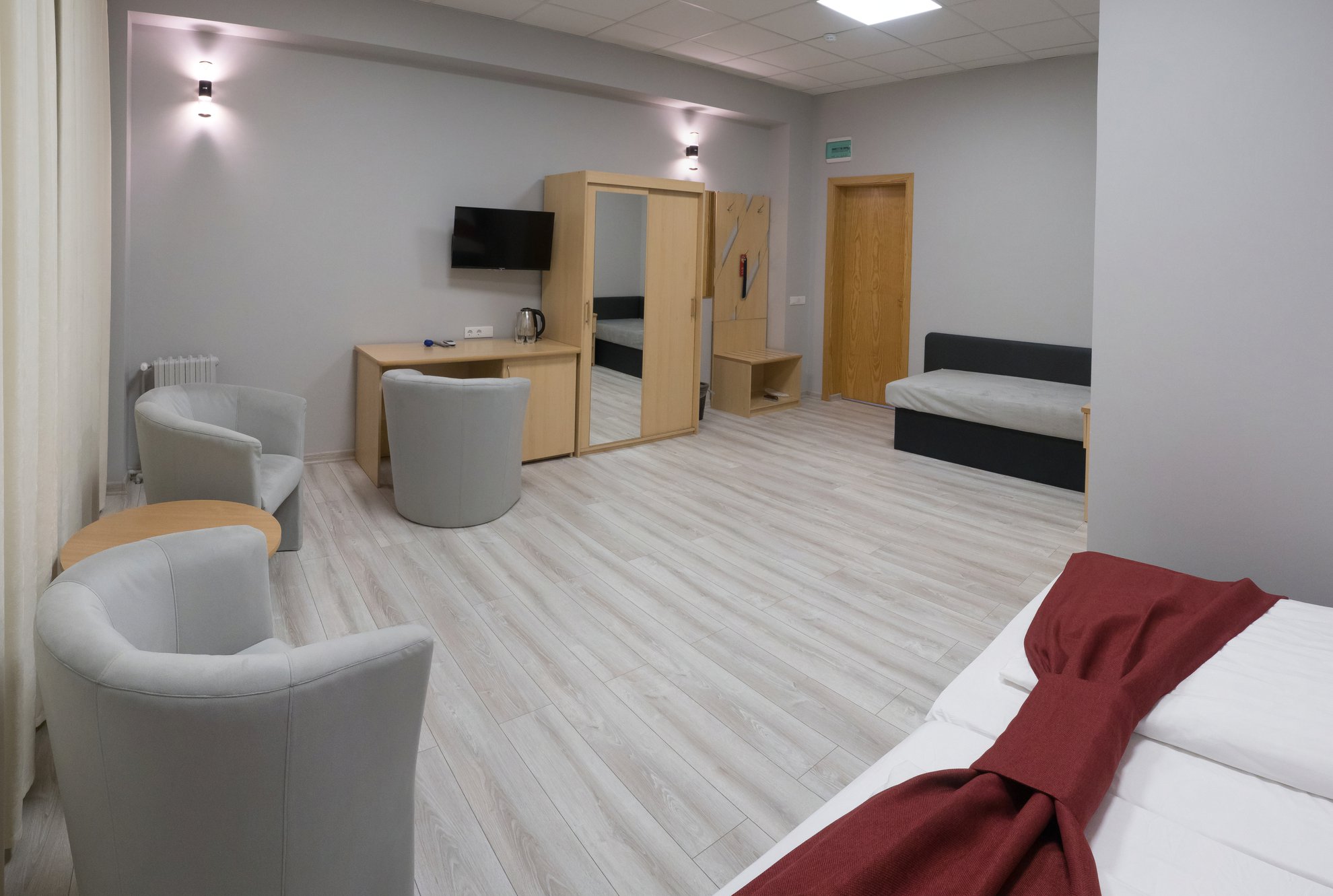 Улучшенный двухместный номер с 2 отдельными кроватями