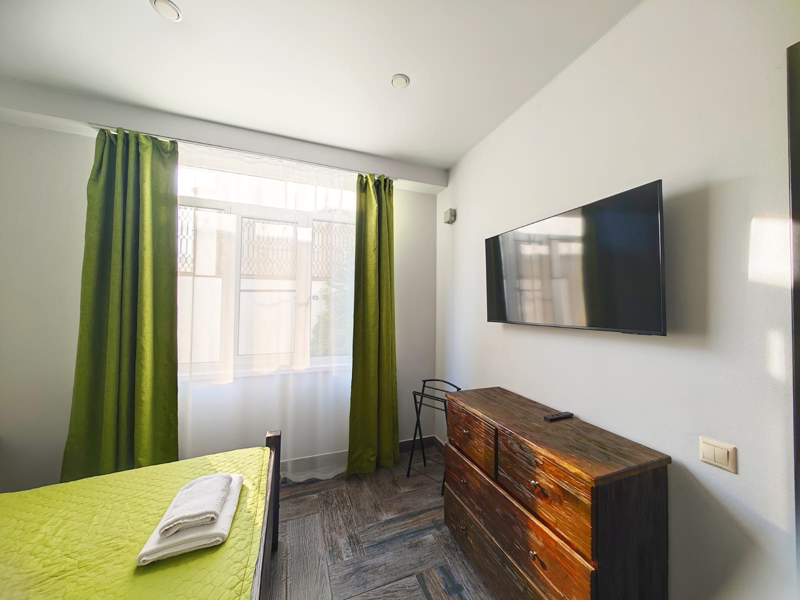 Cемейный номер с собственной ванной комнатой