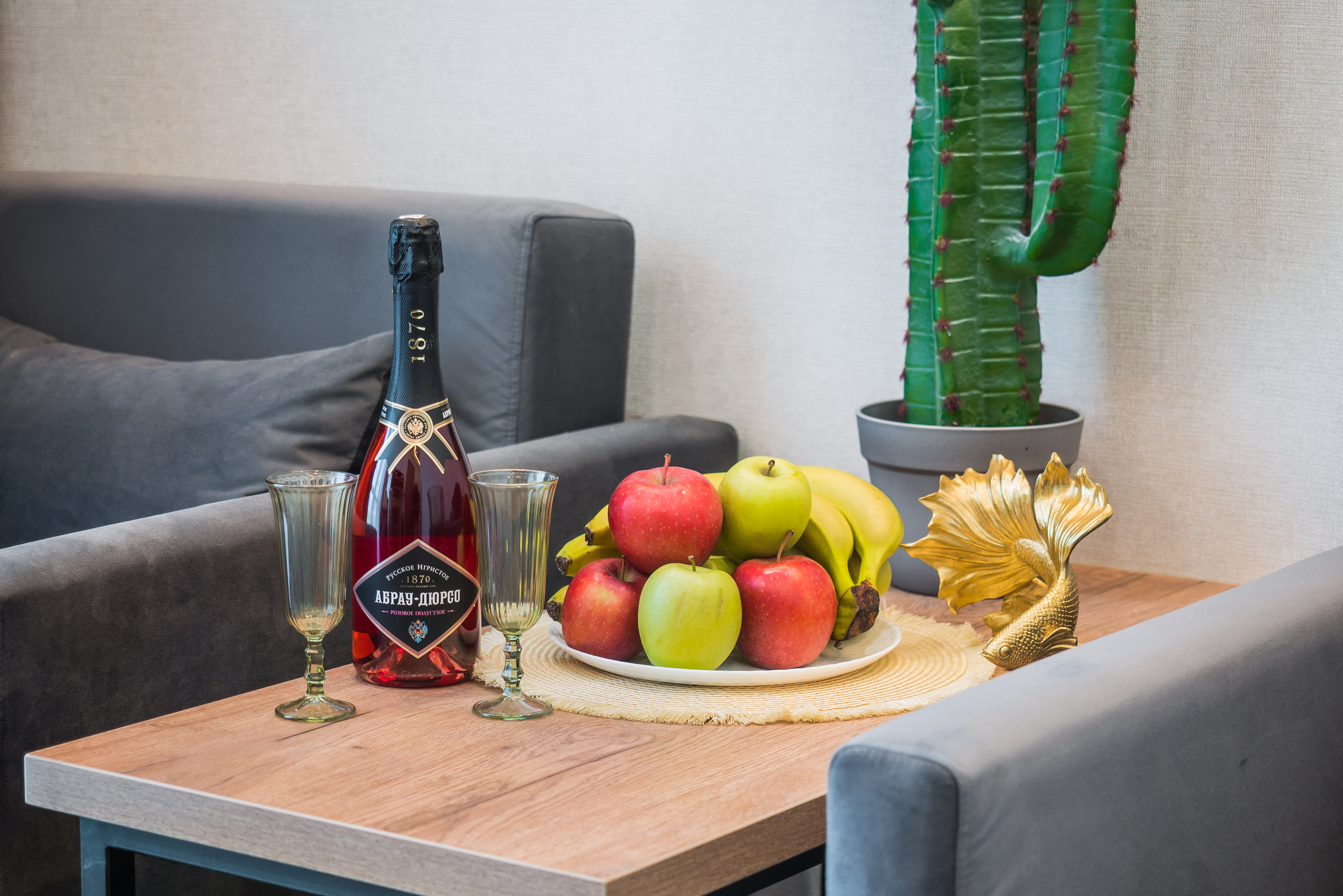 Люкс с кроватью размера «king-size» и балконом