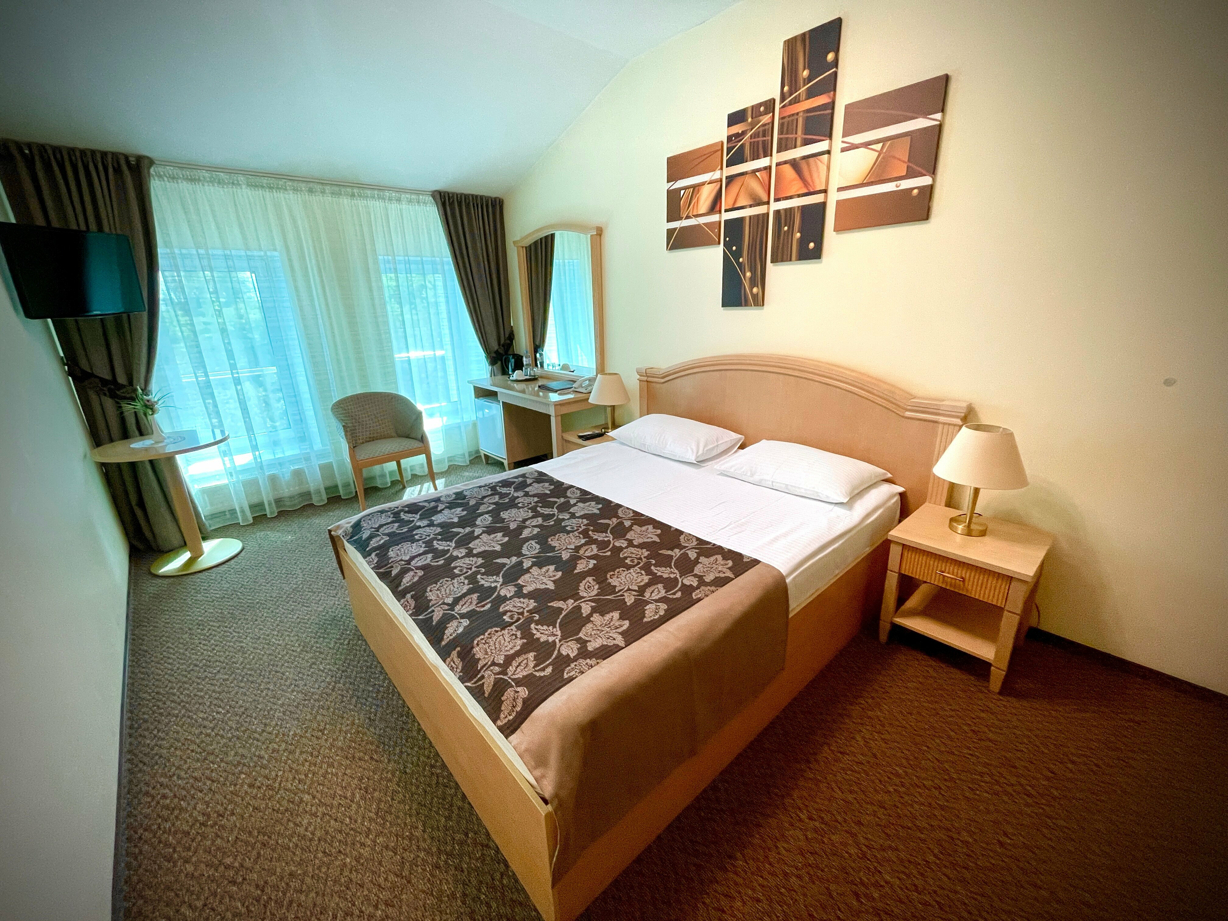 Стандарт с двуспальной кроватью