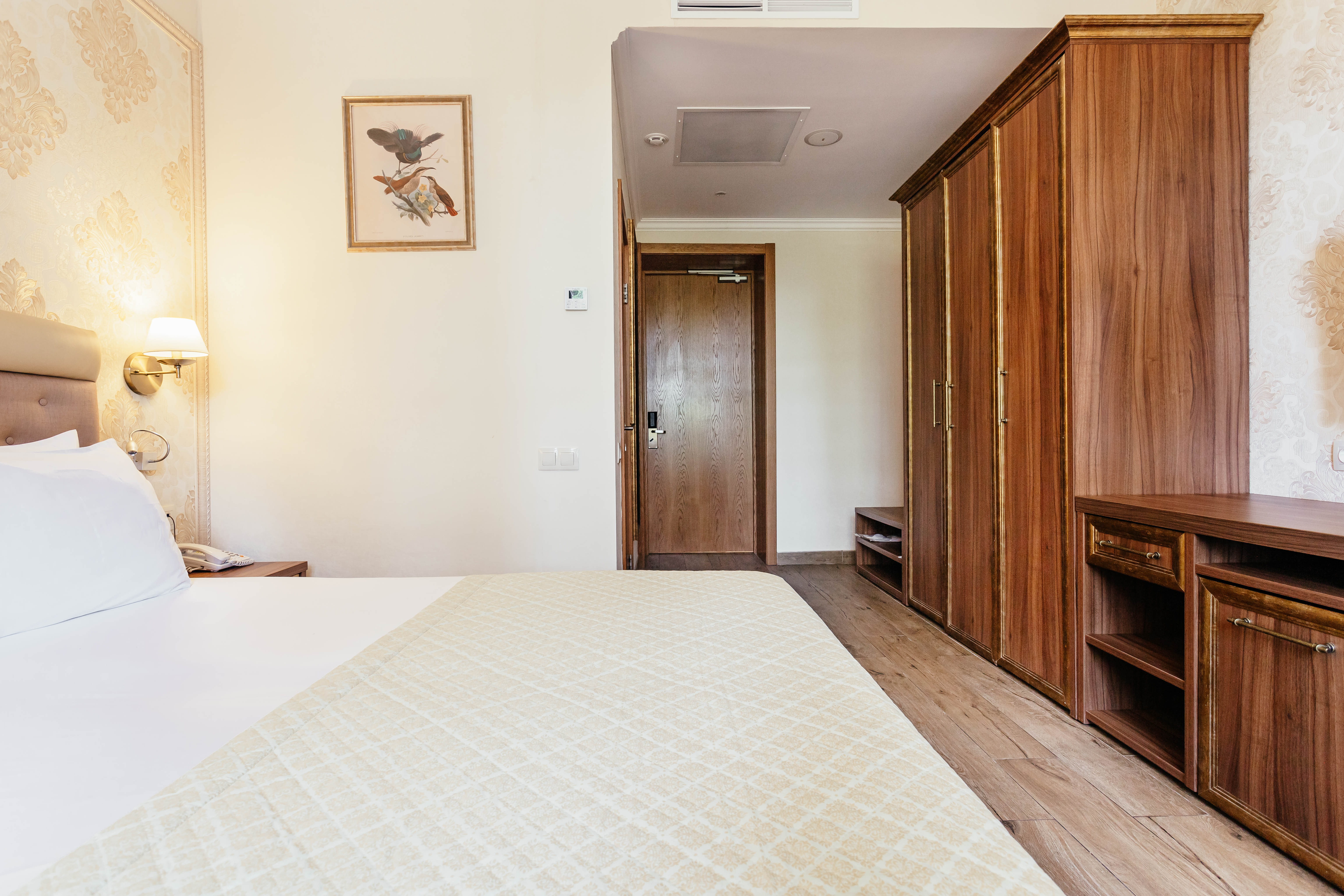 Стандарт без балкона морская сторона/парк.Главный корпус 5*