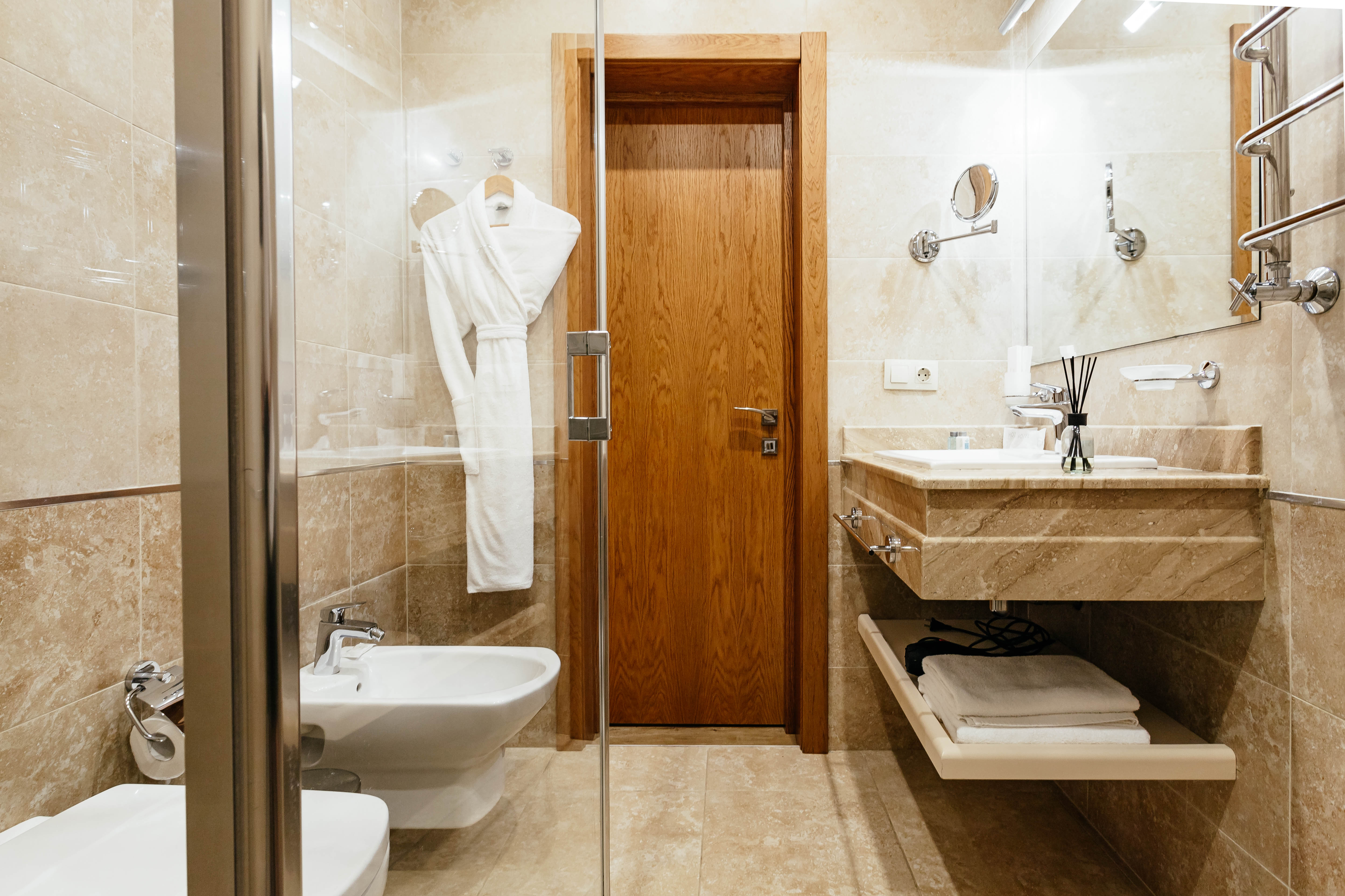 Сьюит двухкомнатный без балкона вид на парк/горы.Главный корпус 5*