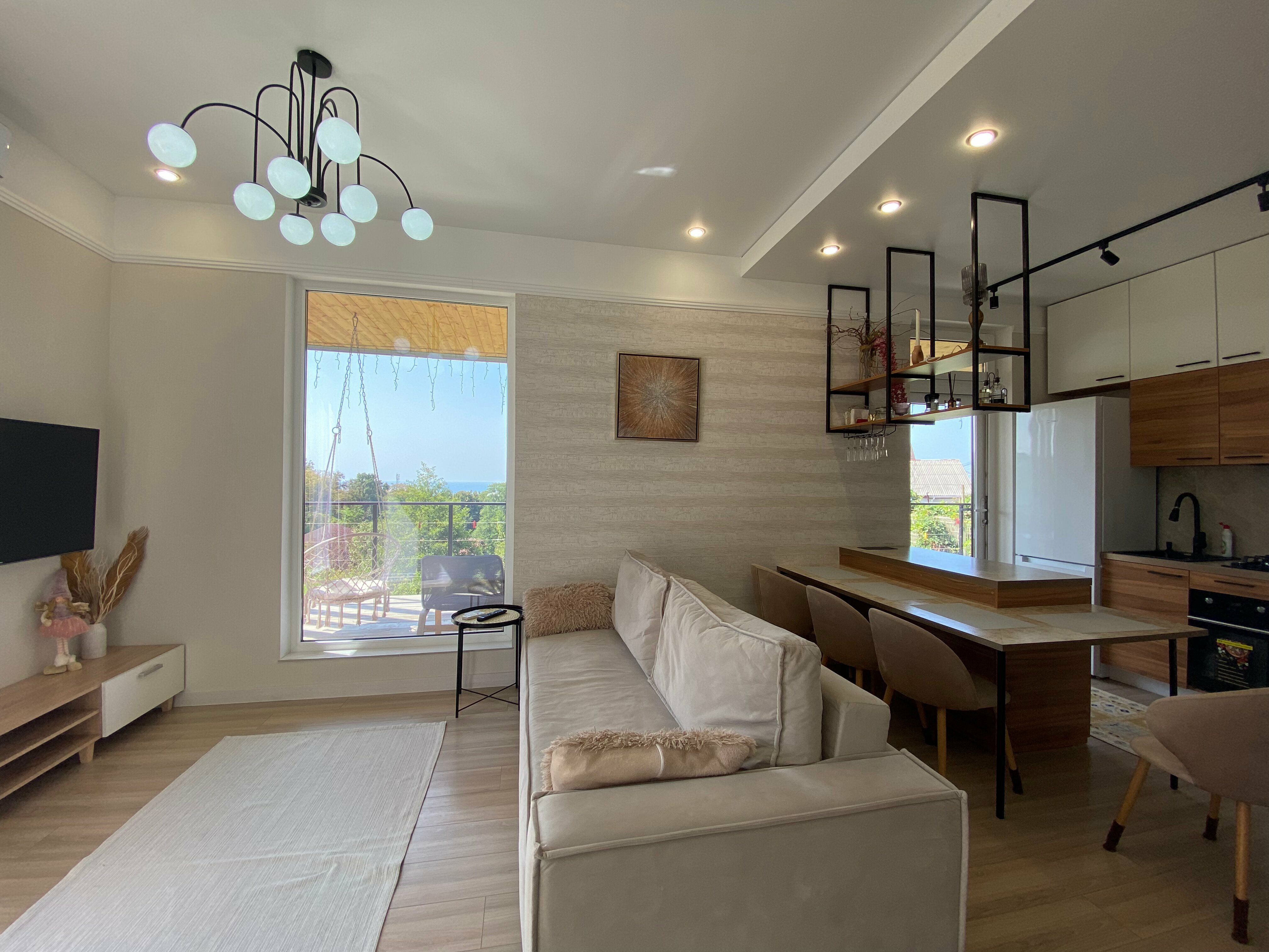 Дом с собственным бассейном