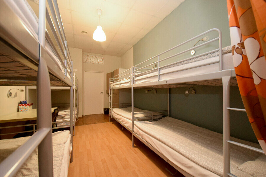 Общий номер для женщин с 8 кроватями